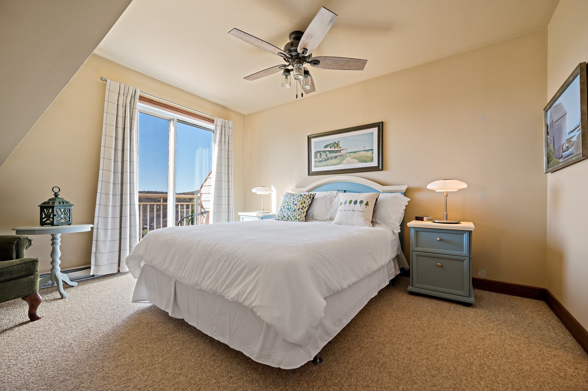 









175


Rue du Mont-Plaisant

, 4,
Mont-Tremblant,




QC
J8E1L2

