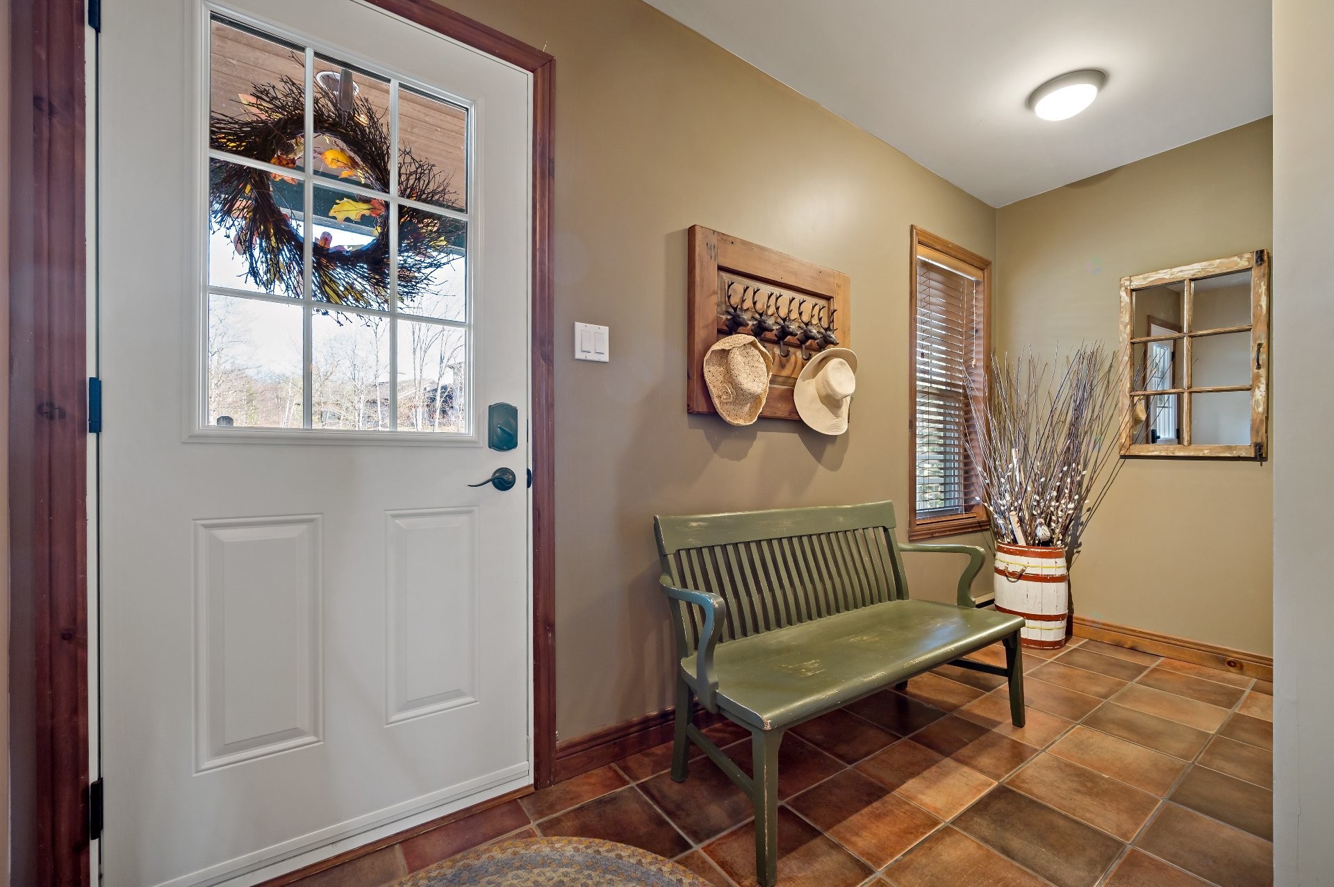 









175


Rue du Mont-Plaisant

, 4,
Mont-Tremblant,




QC
J8E1L2

