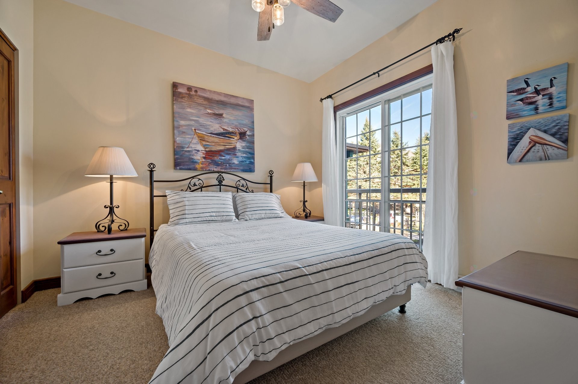 









175


Rue du Mont-Plaisant

, 4,
Mont-Tremblant,




QC
J8E1L2

