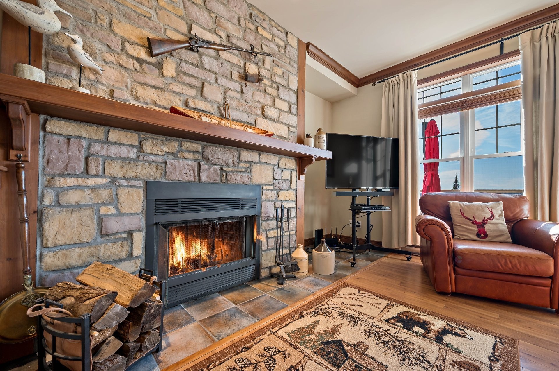 









175Z


Rue du Mont-Plaisant

, 4,
Mont-Tremblant,




QC
J8E1L2

