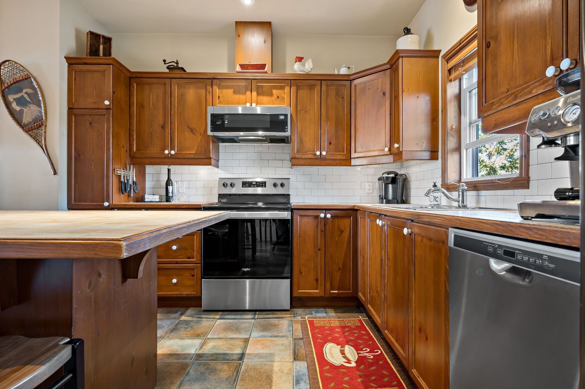 









175Z


Rue du Mont-Plaisant

, 4,
Mont-Tremblant,




QC
J8E1L2

