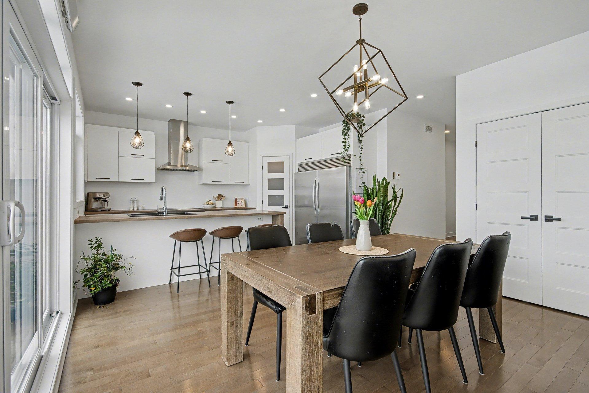 









23


Rue Arcand

,
Saint-Jean-sur-Richelieu,




QC
J2X5M6

