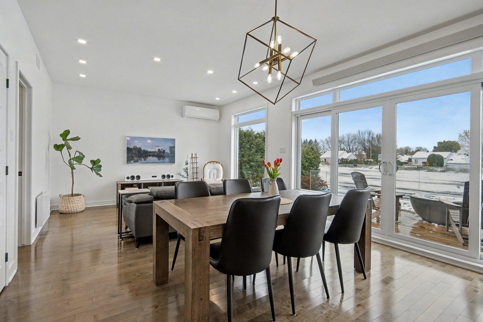 









23


Rue Arcand

,
Saint-Jean-sur-Richelieu,




QC
J2X5M6

