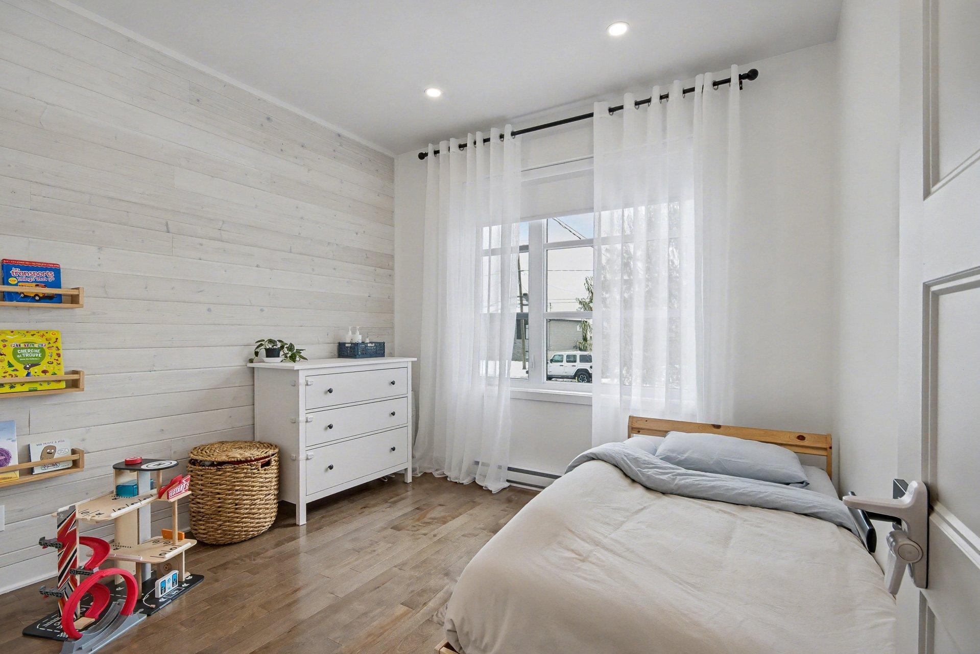 









23


Rue Arcand

,
Saint-Jean-sur-Richelieu,




QC
J2X5M6

