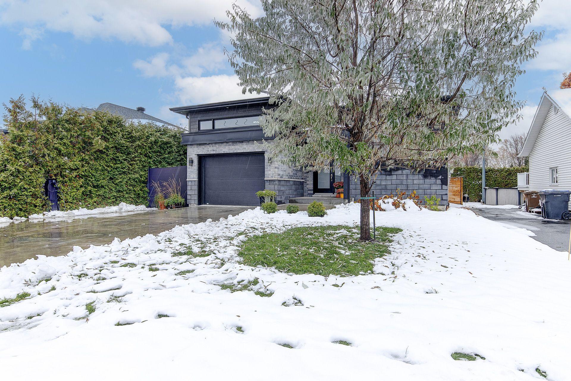 









23


Rue Arcand

,
Saint-Jean-sur-Richelieu,




QC
J2X5M6

