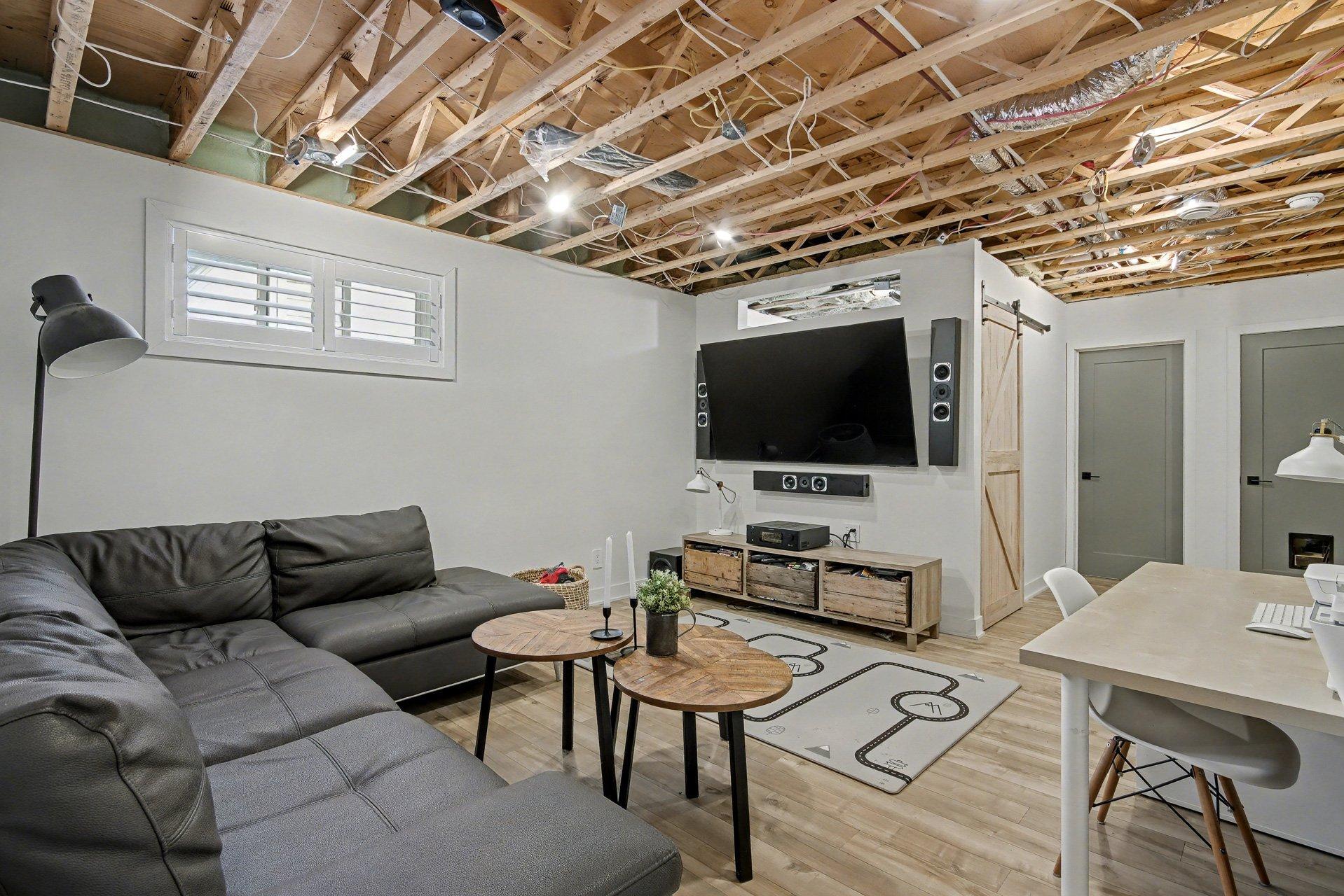 









23


Rue Arcand

,
Saint-Jean-sur-Richelieu,




QC
J2X5M6

