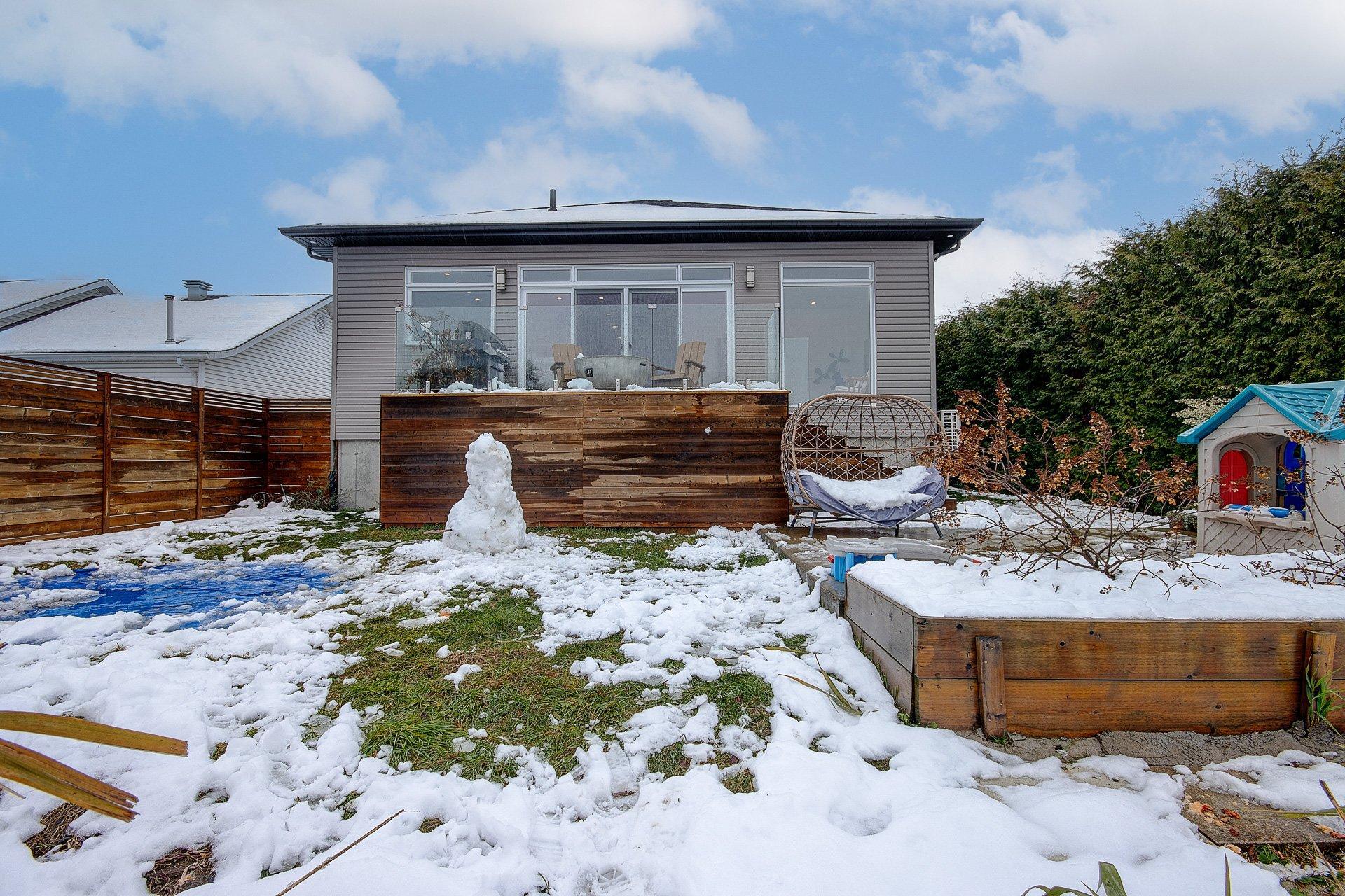 









23


Rue Arcand

,
Saint-Jean-sur-Richelieu,




QC
J2X5M6

