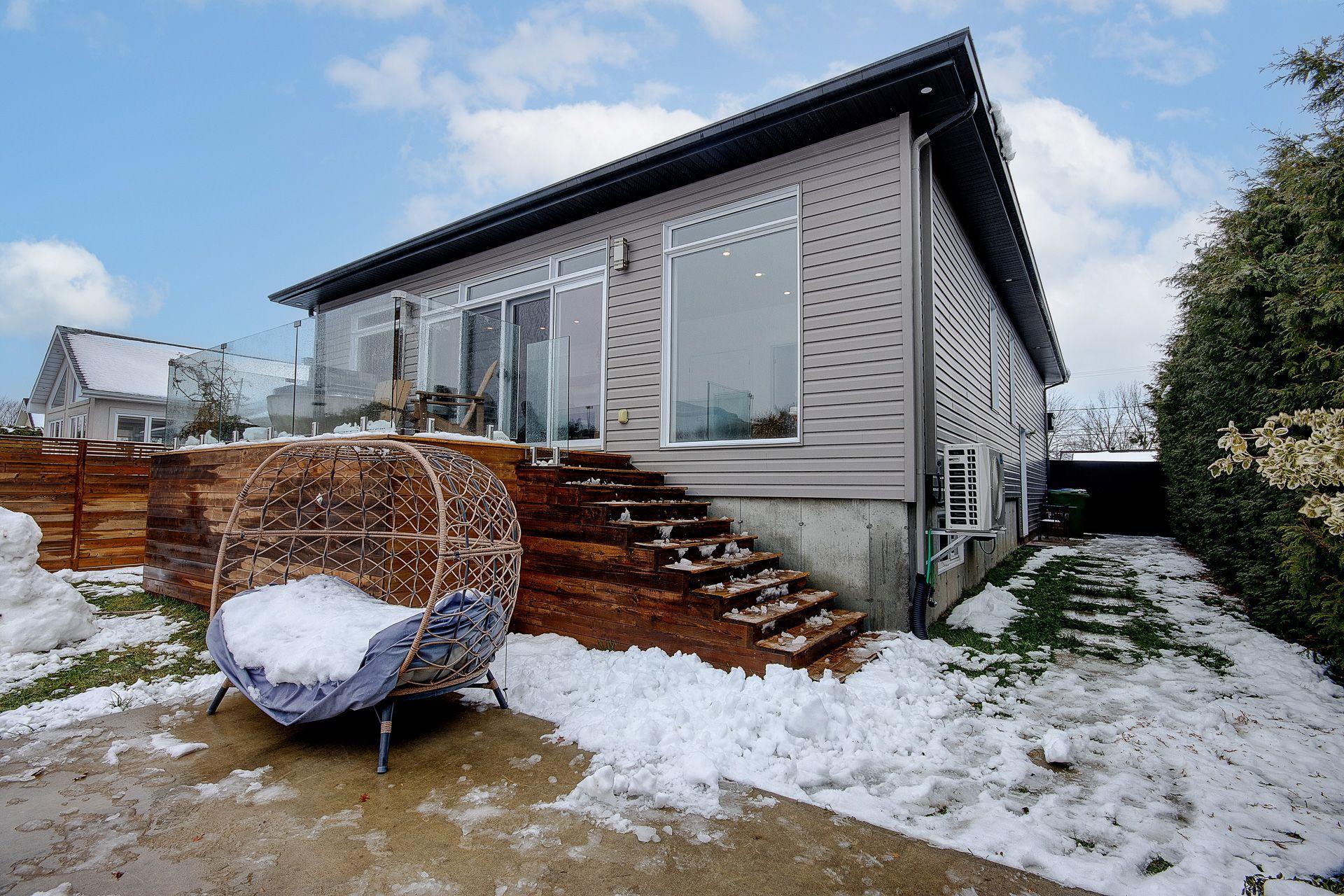 









23


Rue Arcand

,
Saint-Jean-sur-Richelieu,




QC
J2X5M6

