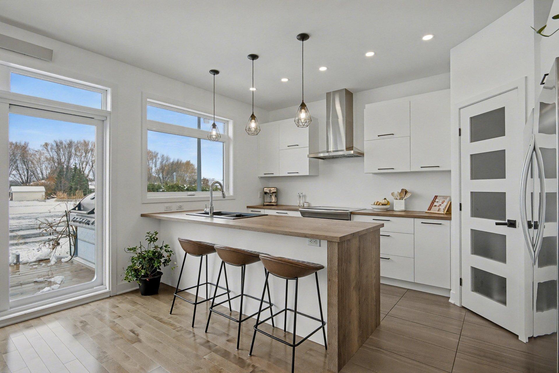 









23


Rue Arcand

,
Saint-Jean-sur-Richelieu,




QC
J2X5M6

