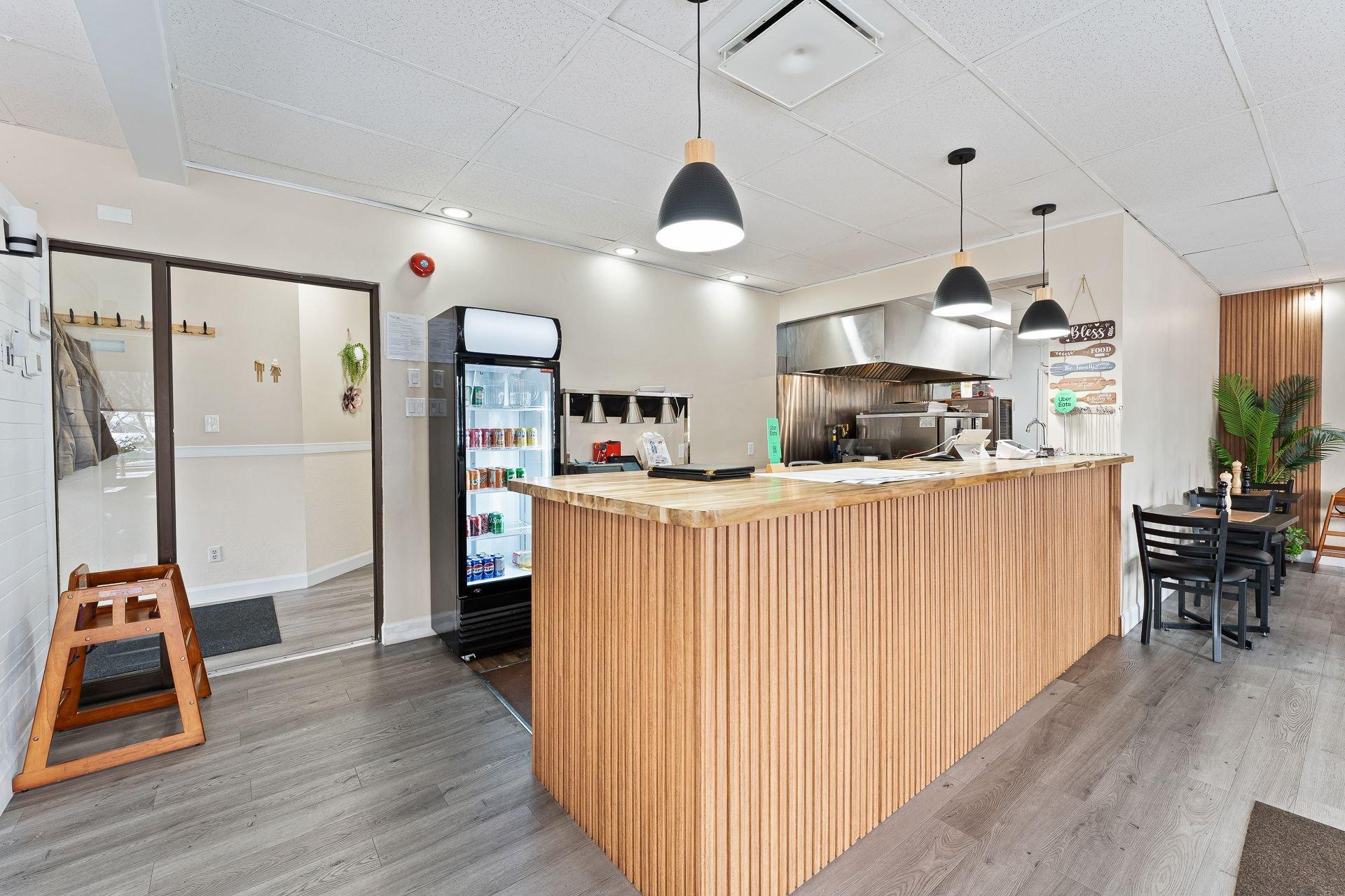 









5400


Rue du Président-Kennedy

,
Sherbrooke (Brompton/Rock Forest/Saint-Élie/Deauville),




QC
J1N2P7

