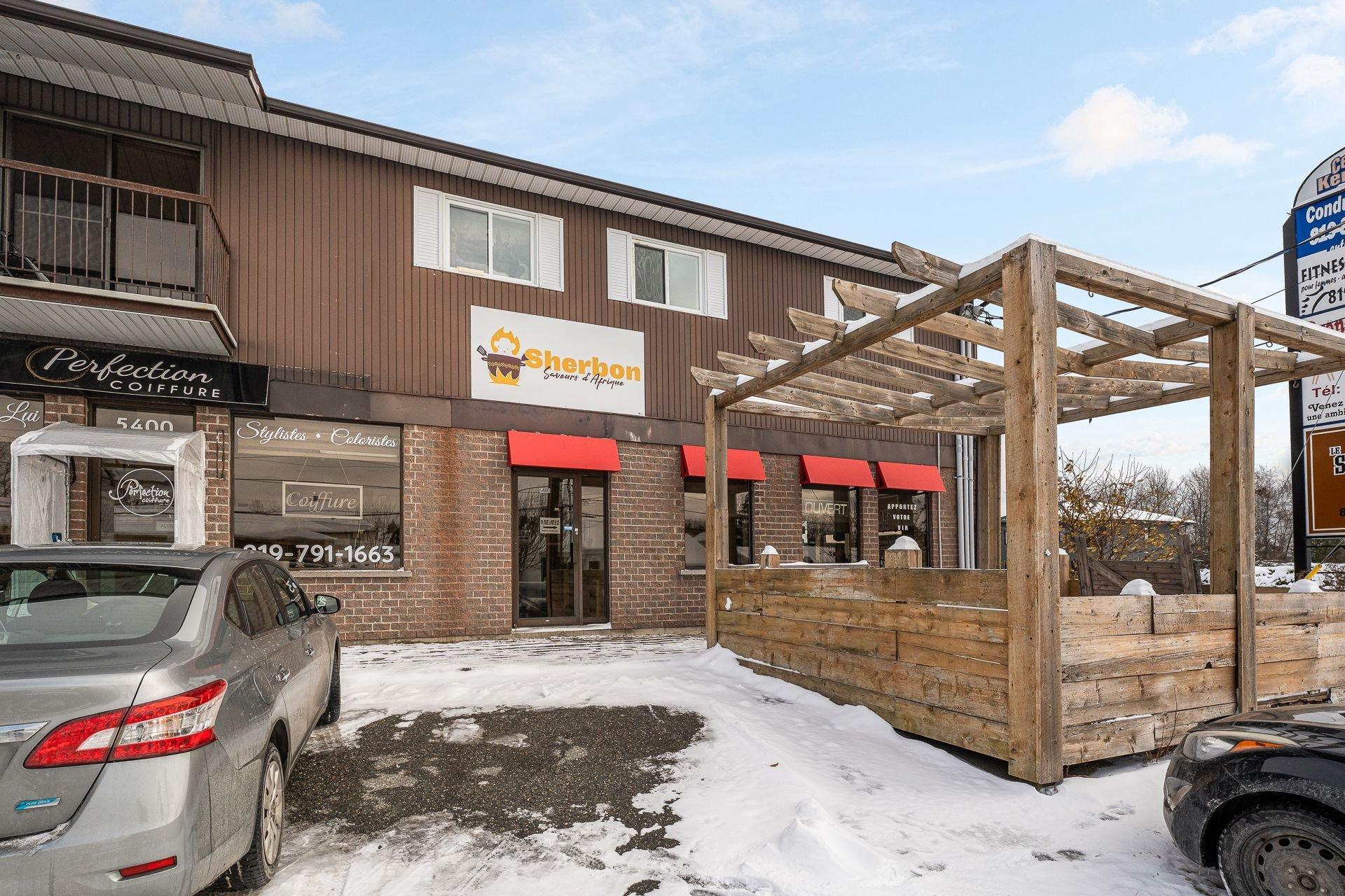 









5400


Rue du Président-Kennedy

,
Sherbrooke (Brompton/Rock Forest/Saint-Élie/Deauville),




QC
J1N2P7

