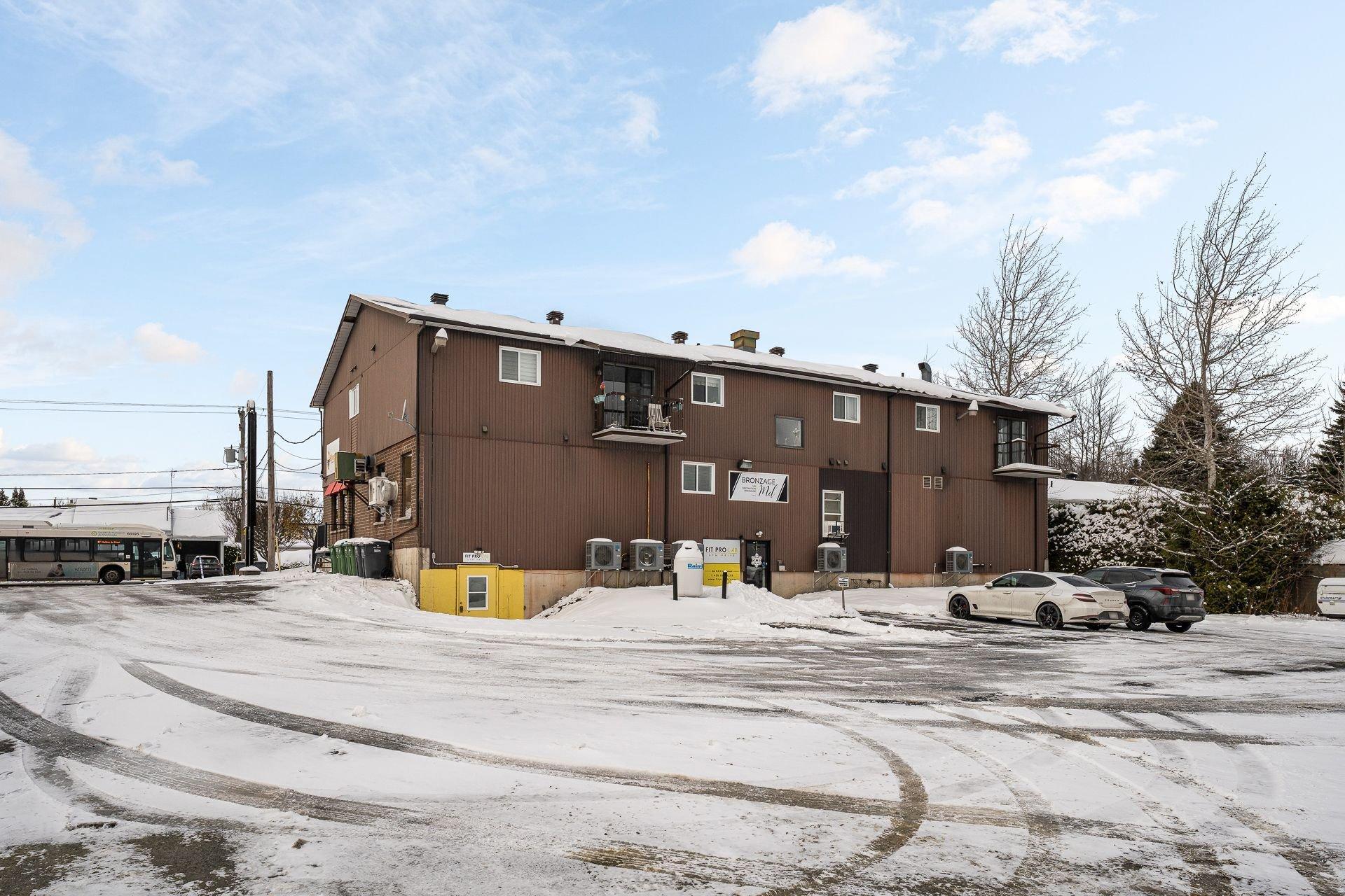 









5400


Rue du Président-Kennedy

,
Sherbrooke (Brompton/Rock Forest/Saint-Élie/Deauville),




QC
J1N2P7

