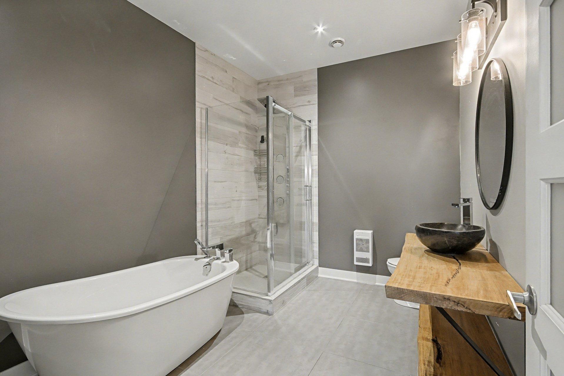 









724


Rue des Des Carrières

,
Saint-Jean-sur-Richelieu,




QC
J3B2N8

