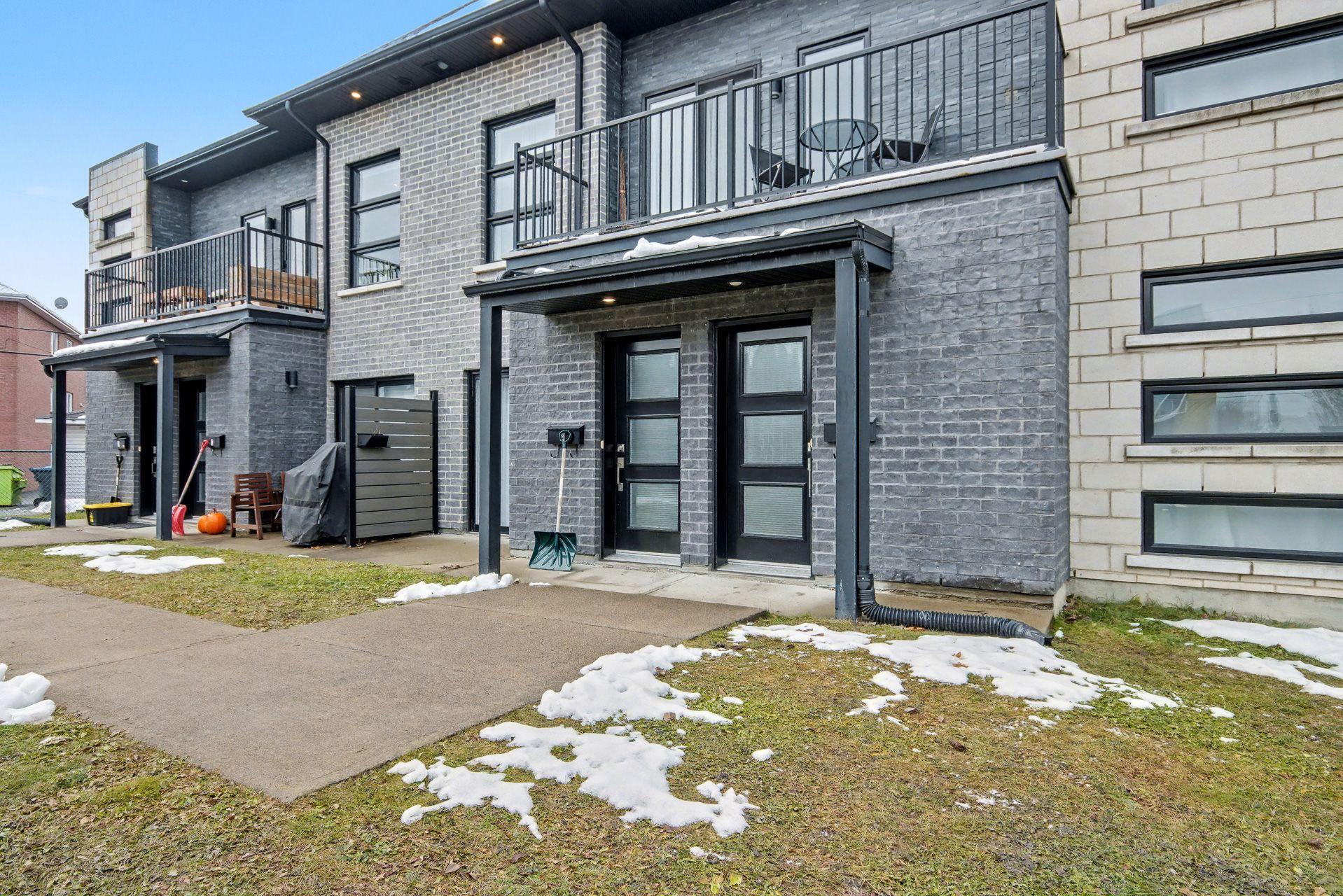 









724


Rue des Des Carrières

,
Saint-Jean-sur-Richelieu,




QC
J3B2N8

