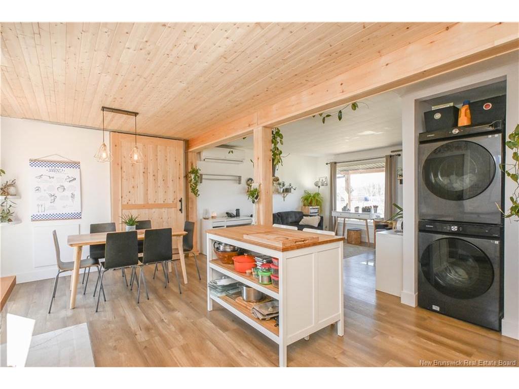 









3180


Alcide

ST,
Tracadie,




NB
E1X 1A5

