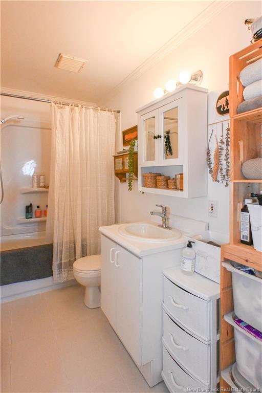 









3180


Alcide

ST,
Tracadie,




NB
E1X 1A5

