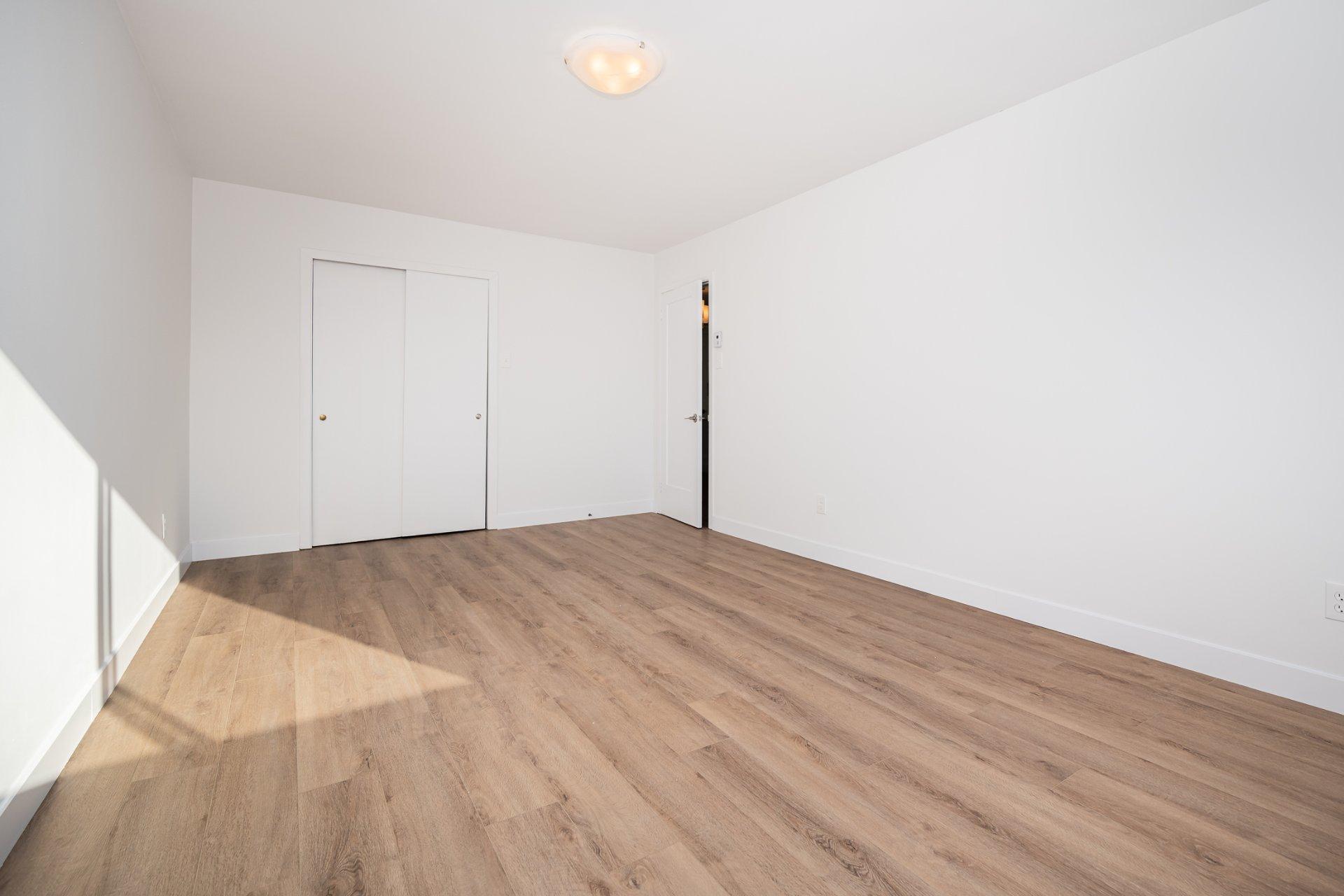 









1012


100e Avenue

,
Laval (Chomedey),




QC
H7W4A3

