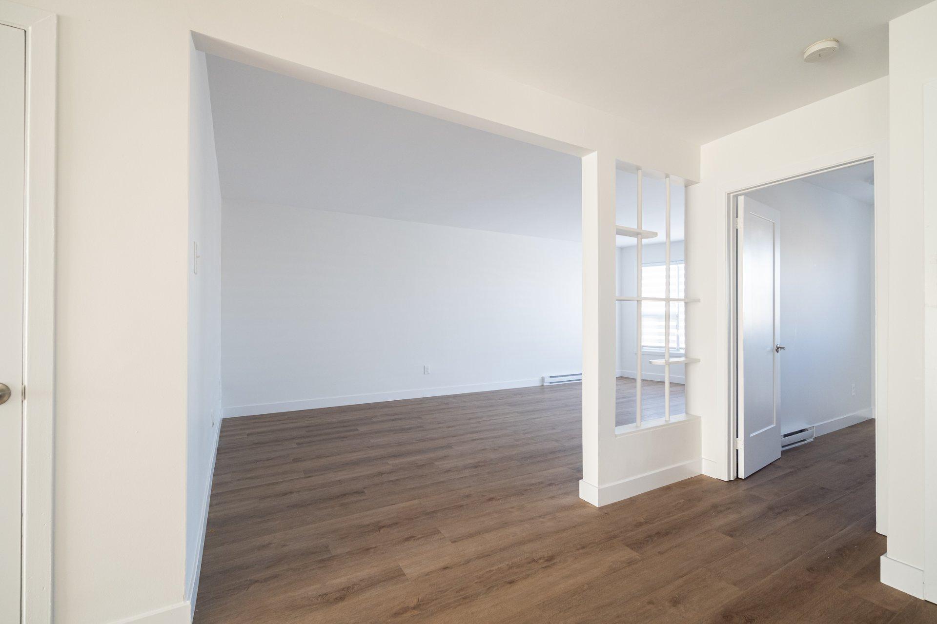 









1012


100e Avenue

,
Laval (Chomedey),




QC
H7W4A3

