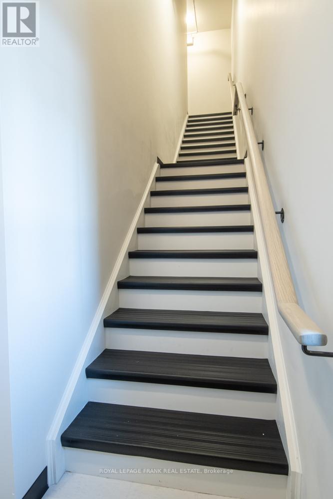 












143 BLOOR STREET W

,
Oshawa (Lakeview),




Ontario
L1J1P5

