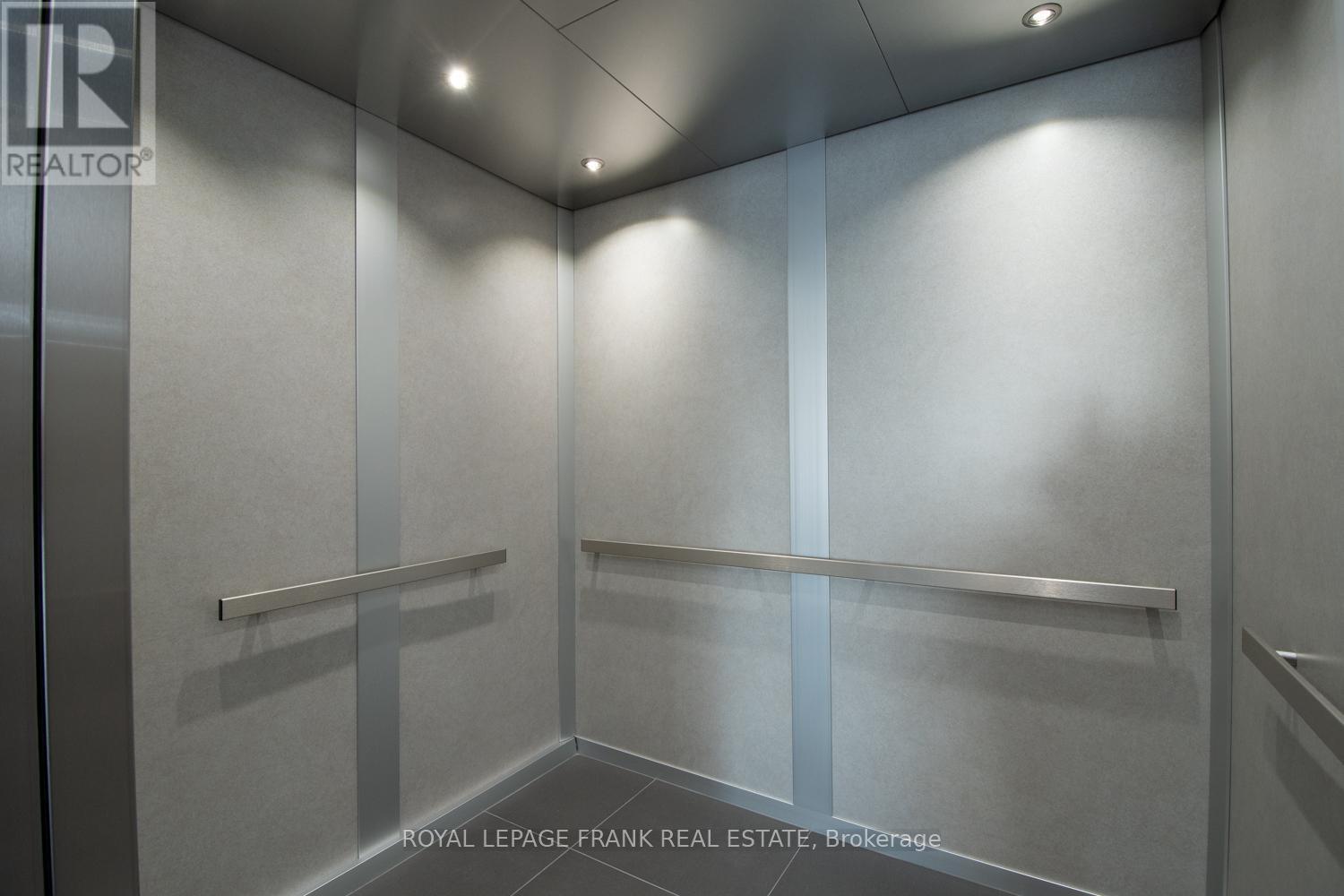 












143 BLOOR STREET W

,
Oshawa (Lakeview),




Ontario
L1J1P5

