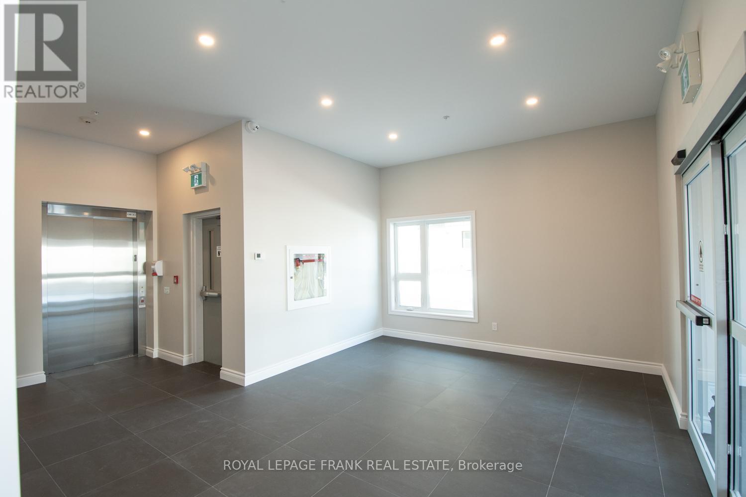 












143 BLOOR STREET W

,
Oshawa (Lakeview),




Ontario
L1J1P5

