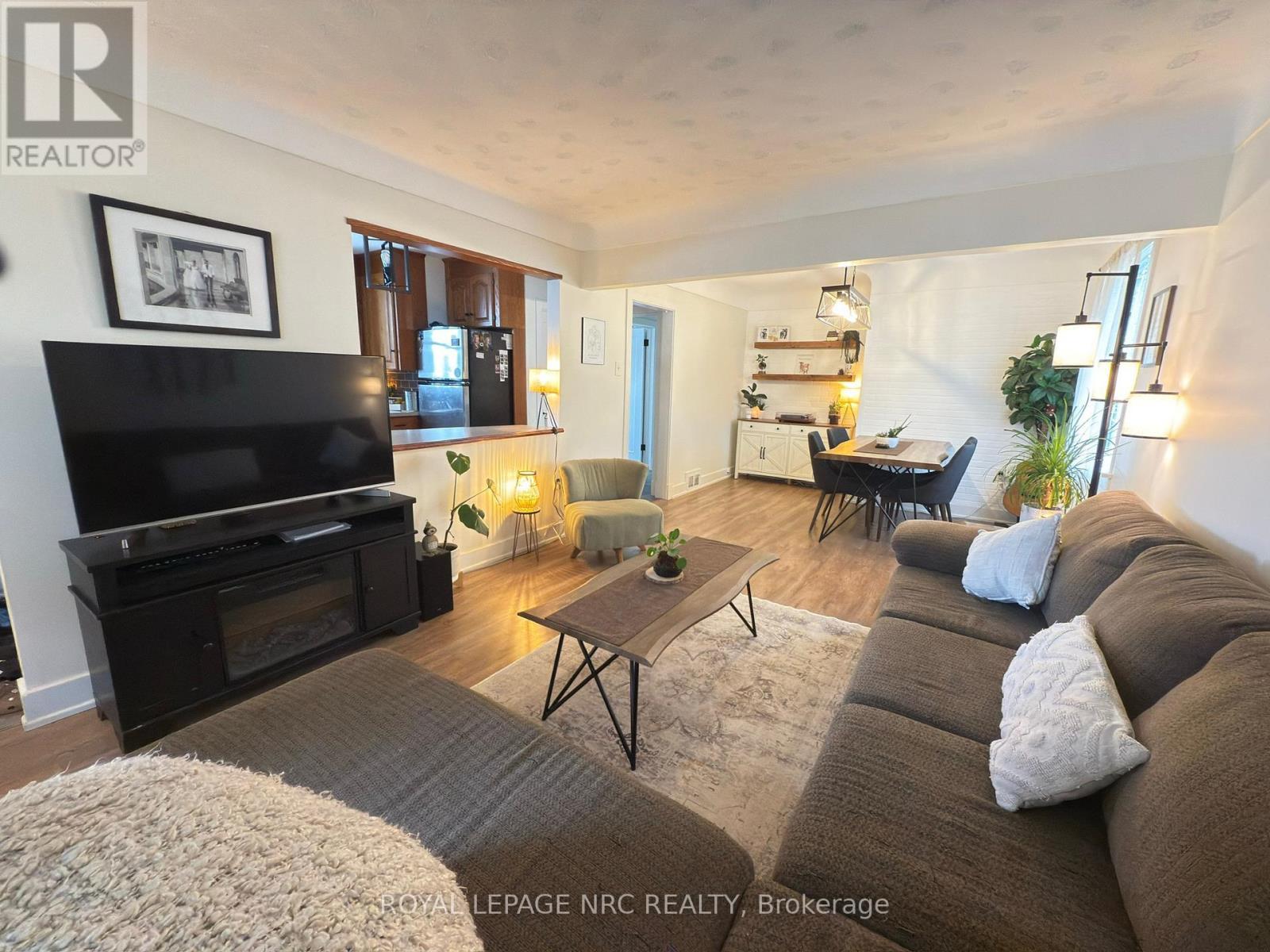 












190 CARLTON STREET

,
St. Catharines (Downtown),




Ontario
L2R1S4

