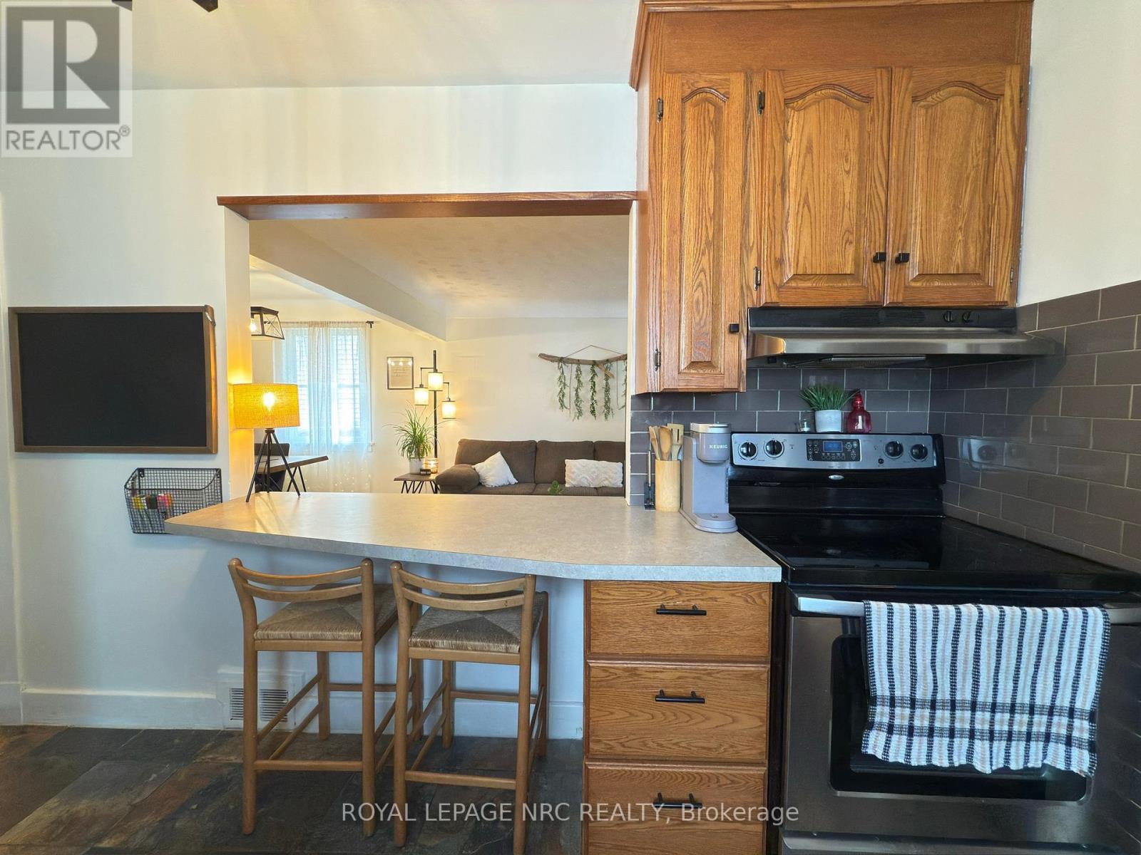 












190 CARLTON STREET

,
St. Catharines (Downtown),




Ontario
L2R1S4

