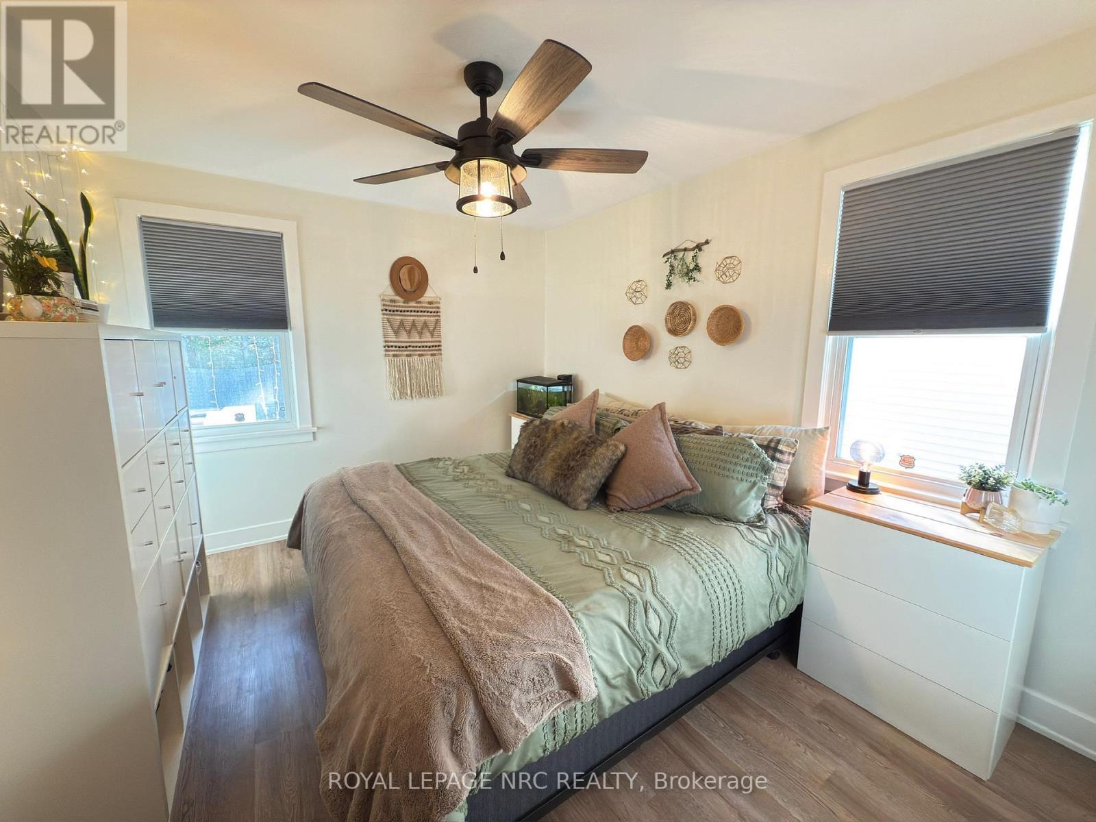 












190 CARLTON STREET

,
St. Catharines (Downtown),




Ontario
L2R1S4

