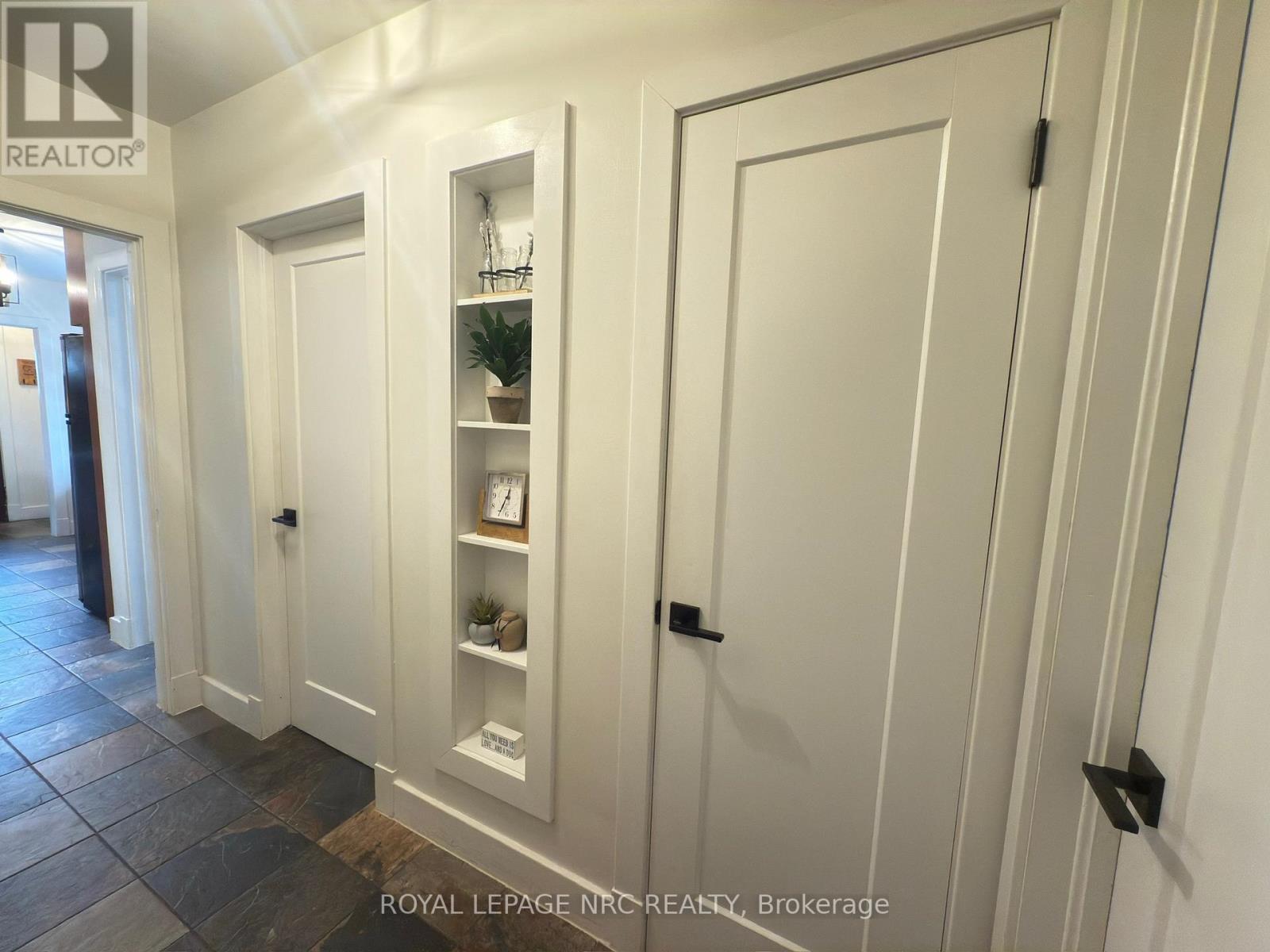 












190 CARLTON STREET

,
St. Catharines (Downtown),




Ontario
L2R1S4

