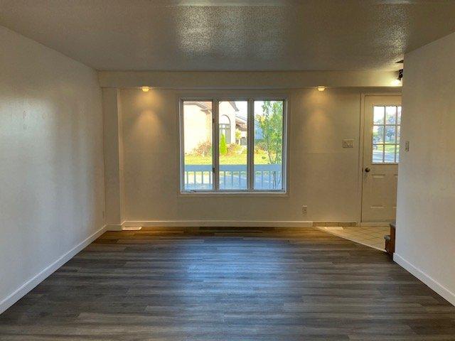 









743


Rue Périard

,
Gatineau (Buckingham),




QC
J8L3T8

