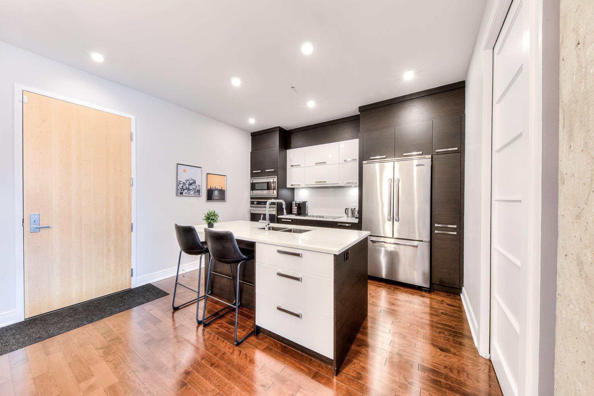 









2480


Rue des Nations

, 606,
Montréal (Saint-Laurent),




QC
H4R0J9

