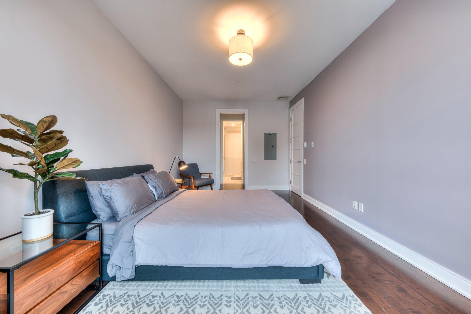 









2480


Rue des Nations

, 606,
Montréal (Saint-Laurent),




QC
H4R0J9

