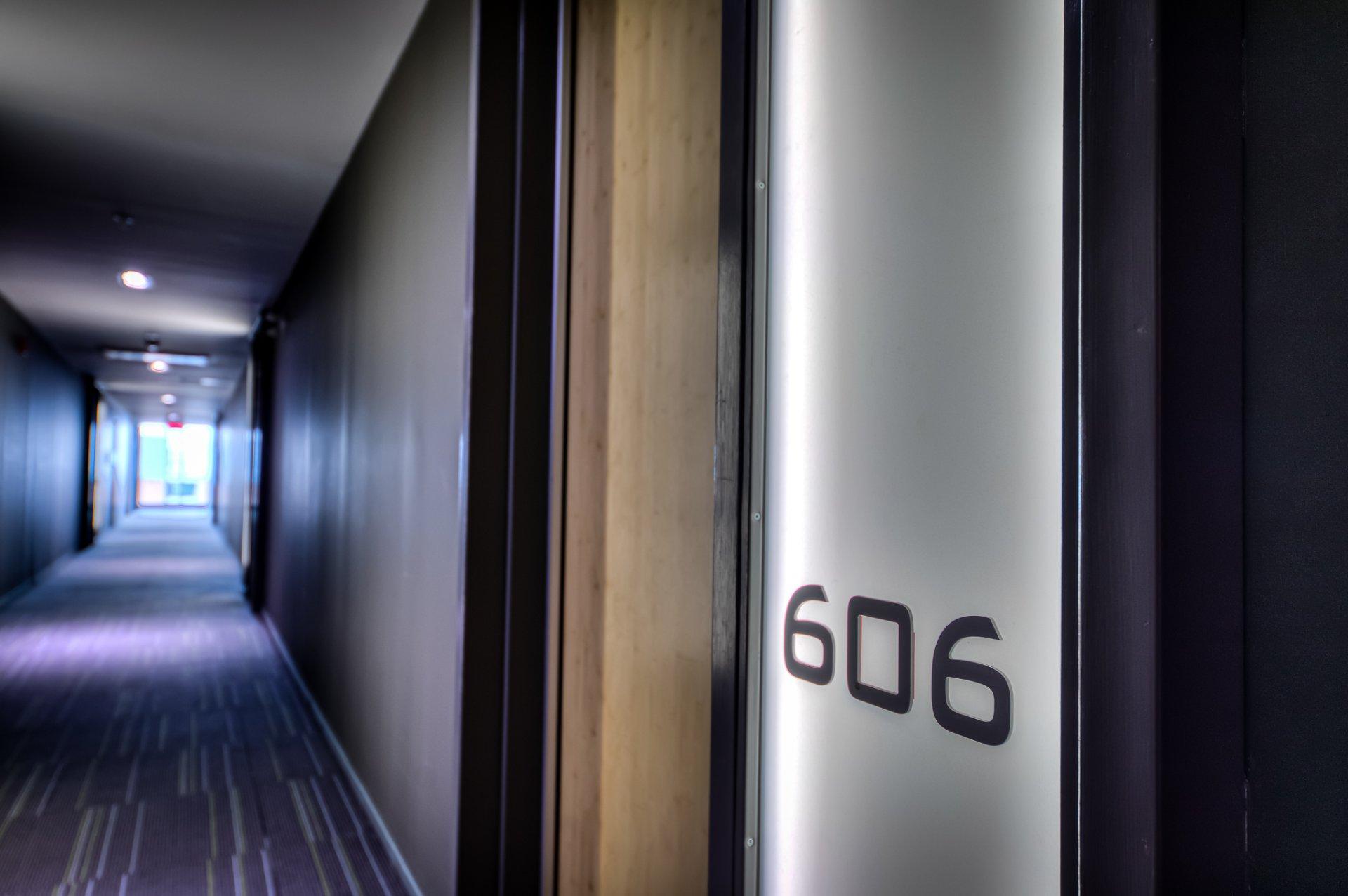 









2480


Rue des Nations

, 606,
Montréal (Saint-Laurent),




QC
H4R0J9

