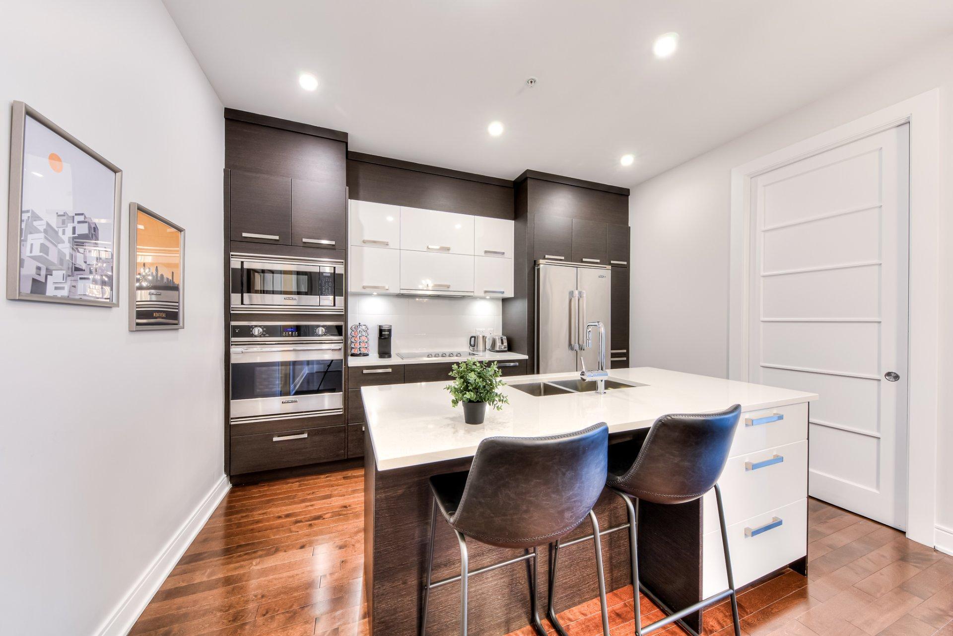 









2480


Rue des Nations

, 606,
Montréal (Saint-Laurent),




QC
H4R0J9

