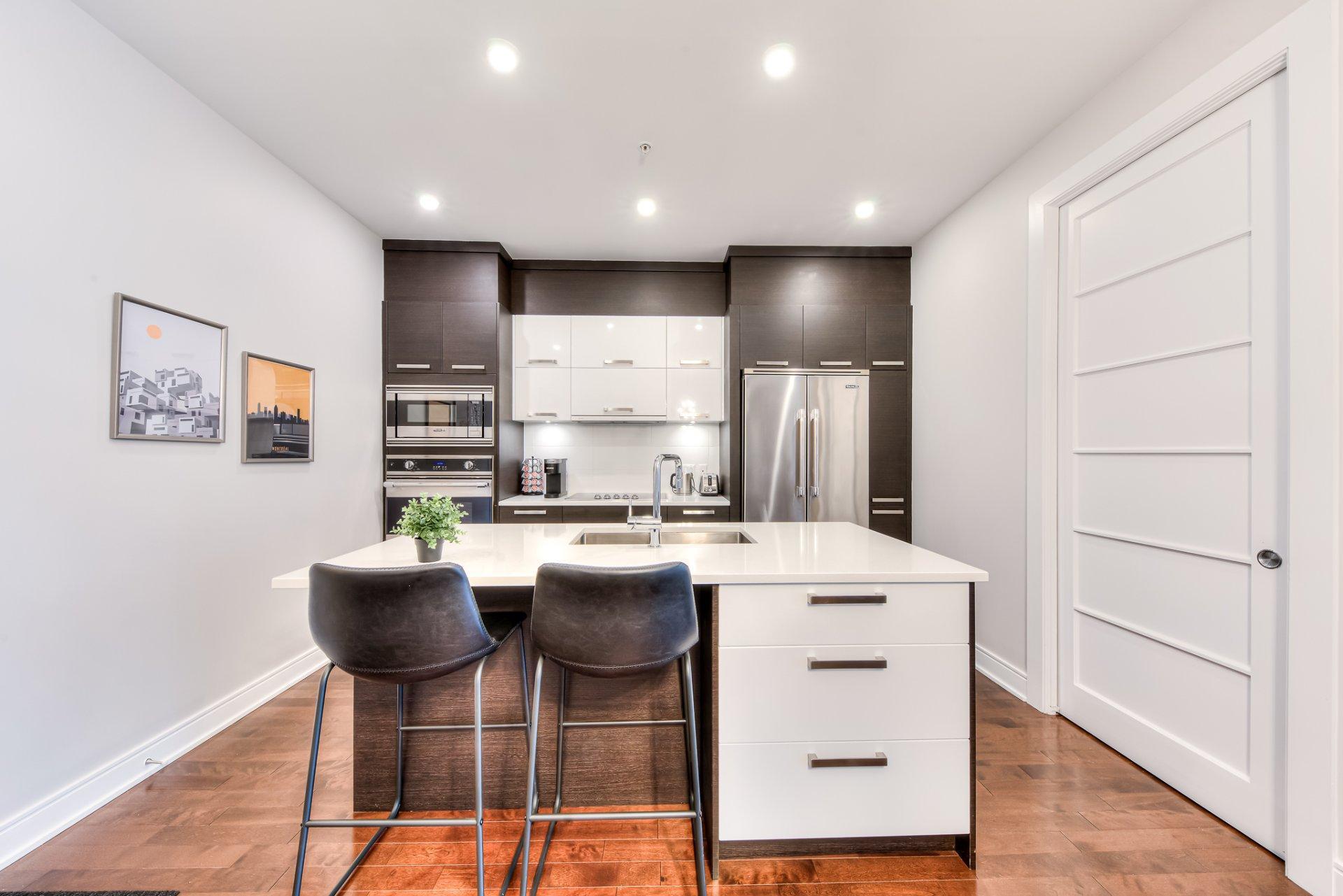 









2480


Rue des Nations

, 606,
Montréal (Saint-Laurent),




QC
H4R0J9

