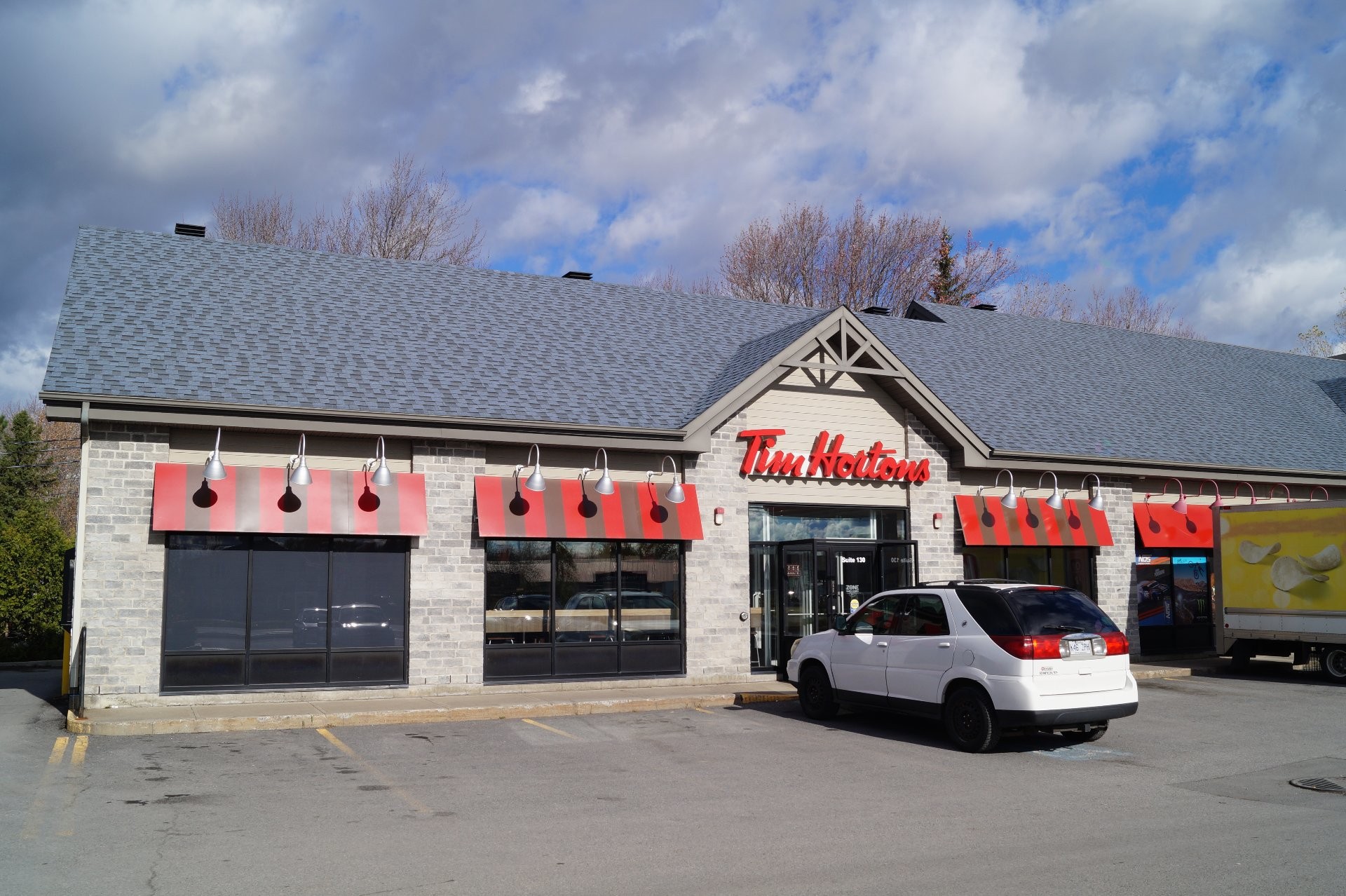 









1111


Boul. St-Luc

,
Saint-Jean-sur-Richelieu,




QC
J4W2H9

