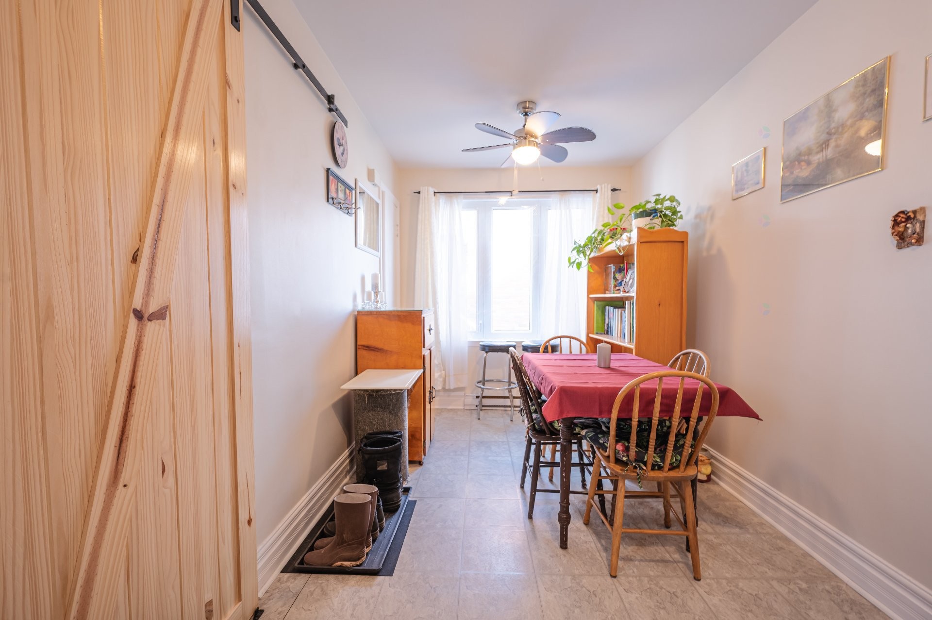 









6


Rue St-Pierre

,
Saint-Jean-sur-Richelieu,




QC
J3B5V2

