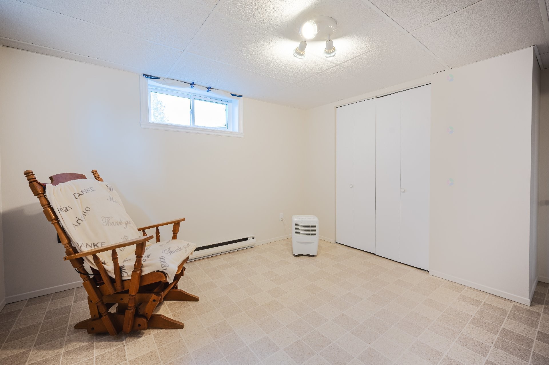 









6


Rue St-Pierre

,
Saint-Jean-sur-Richelieu,




QC
J3B5V2

