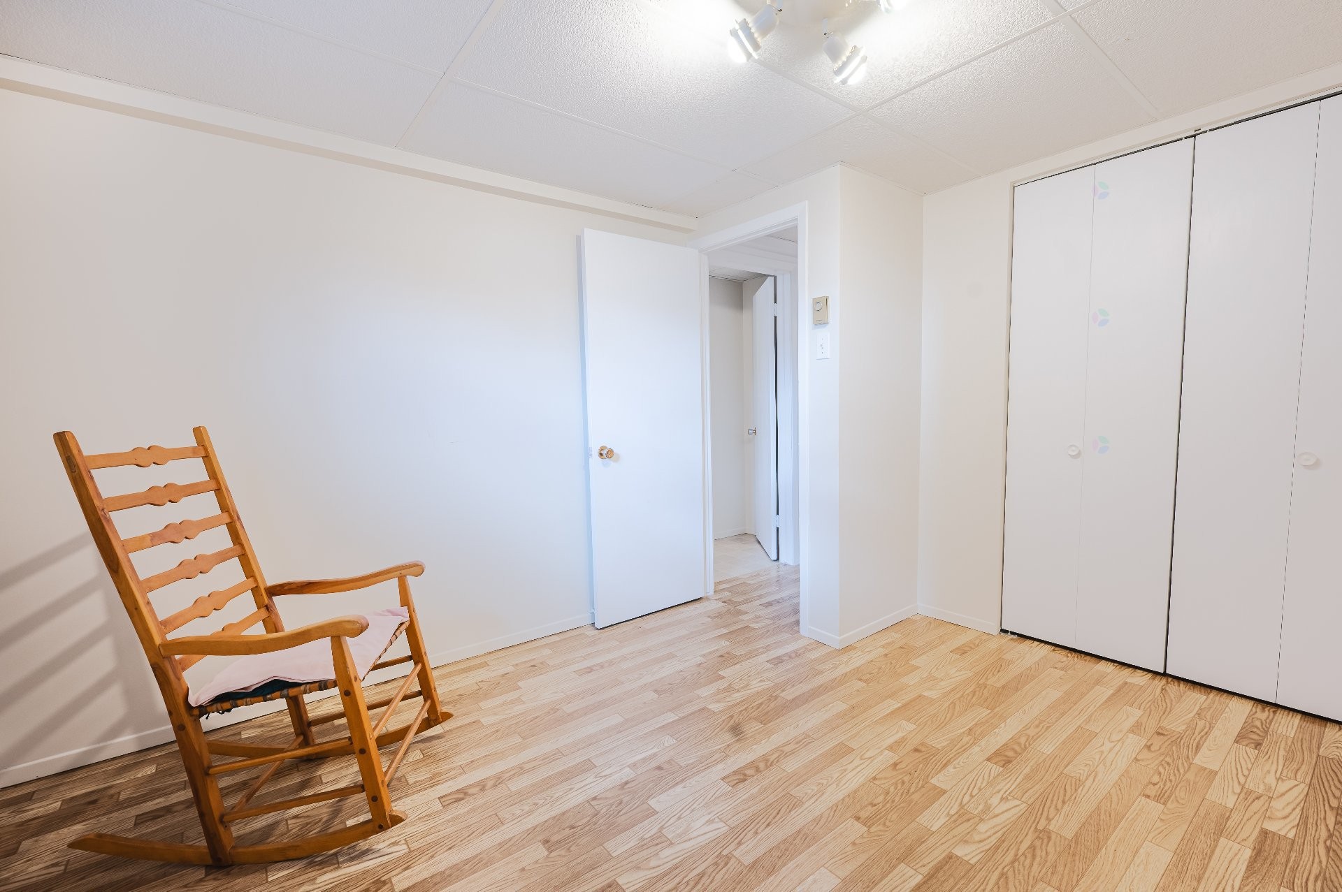 









6


Rue St-Pierre

,
Saint-Jean-sur-Richelieu,




QC
J3B5V2

