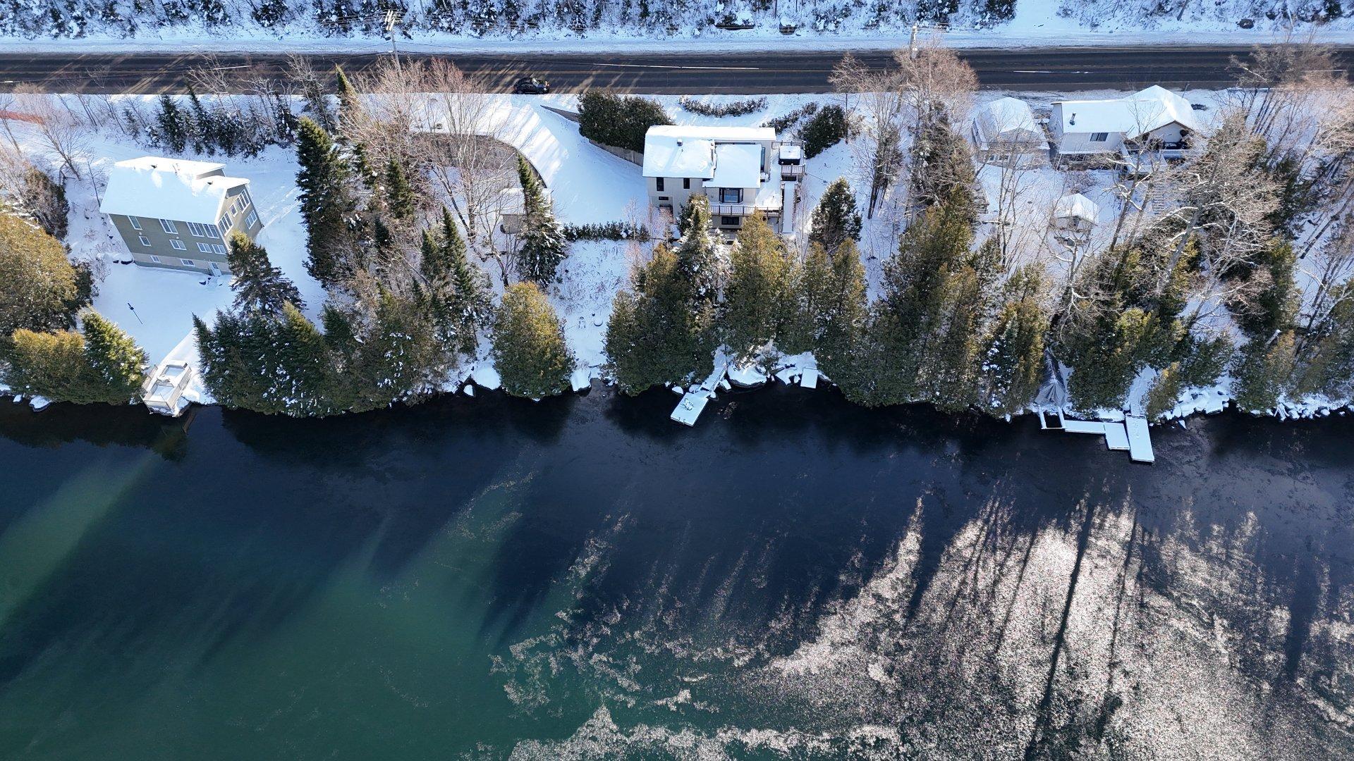 









3497


Ch. du Village

,
Saint-Adolphe-d'Howard,




QC
J0T2B0

