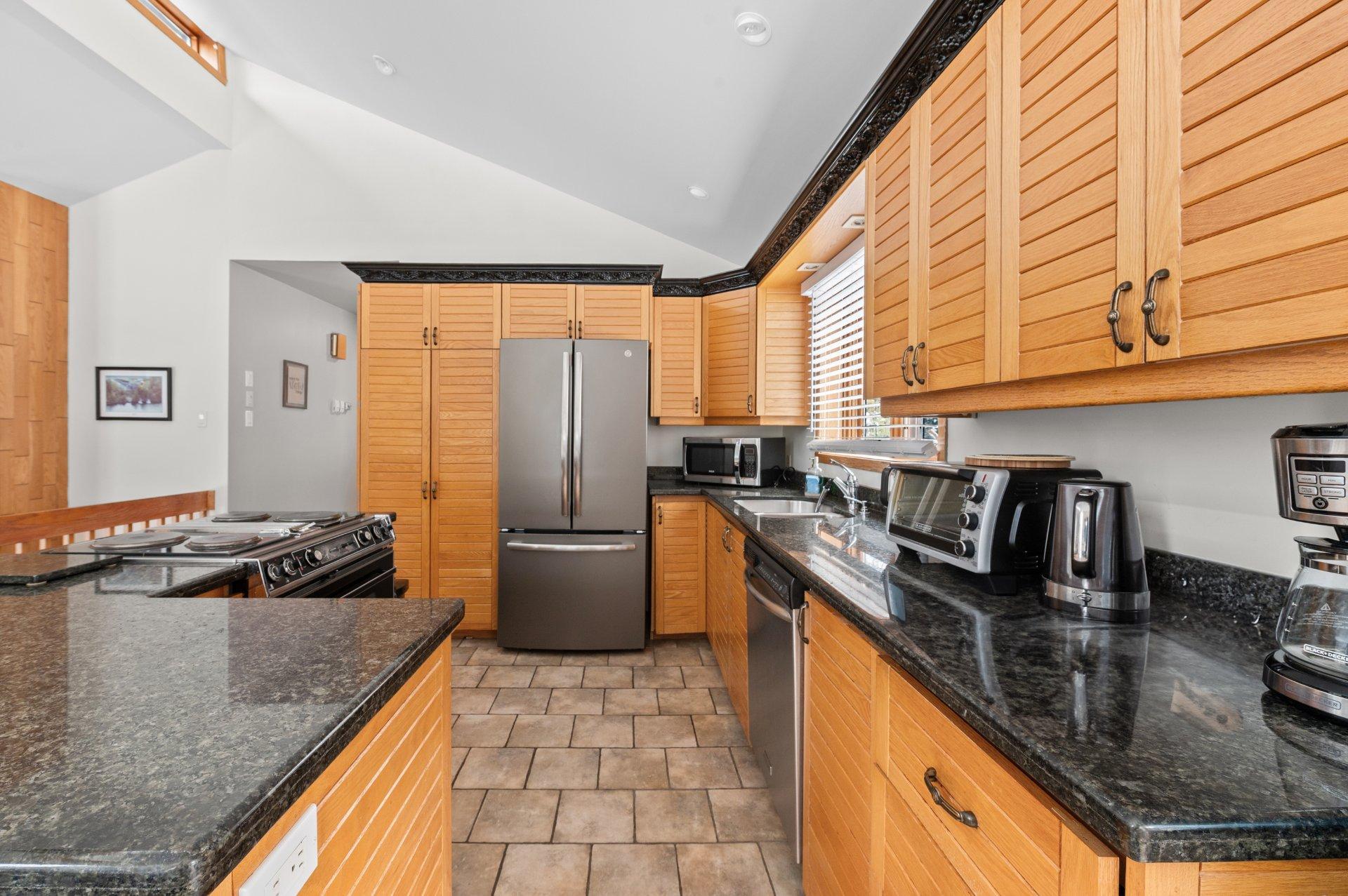 









3497


Ch. du Village

,
Saint-Adolphe-d'Howard,




QC
J0T2B0

