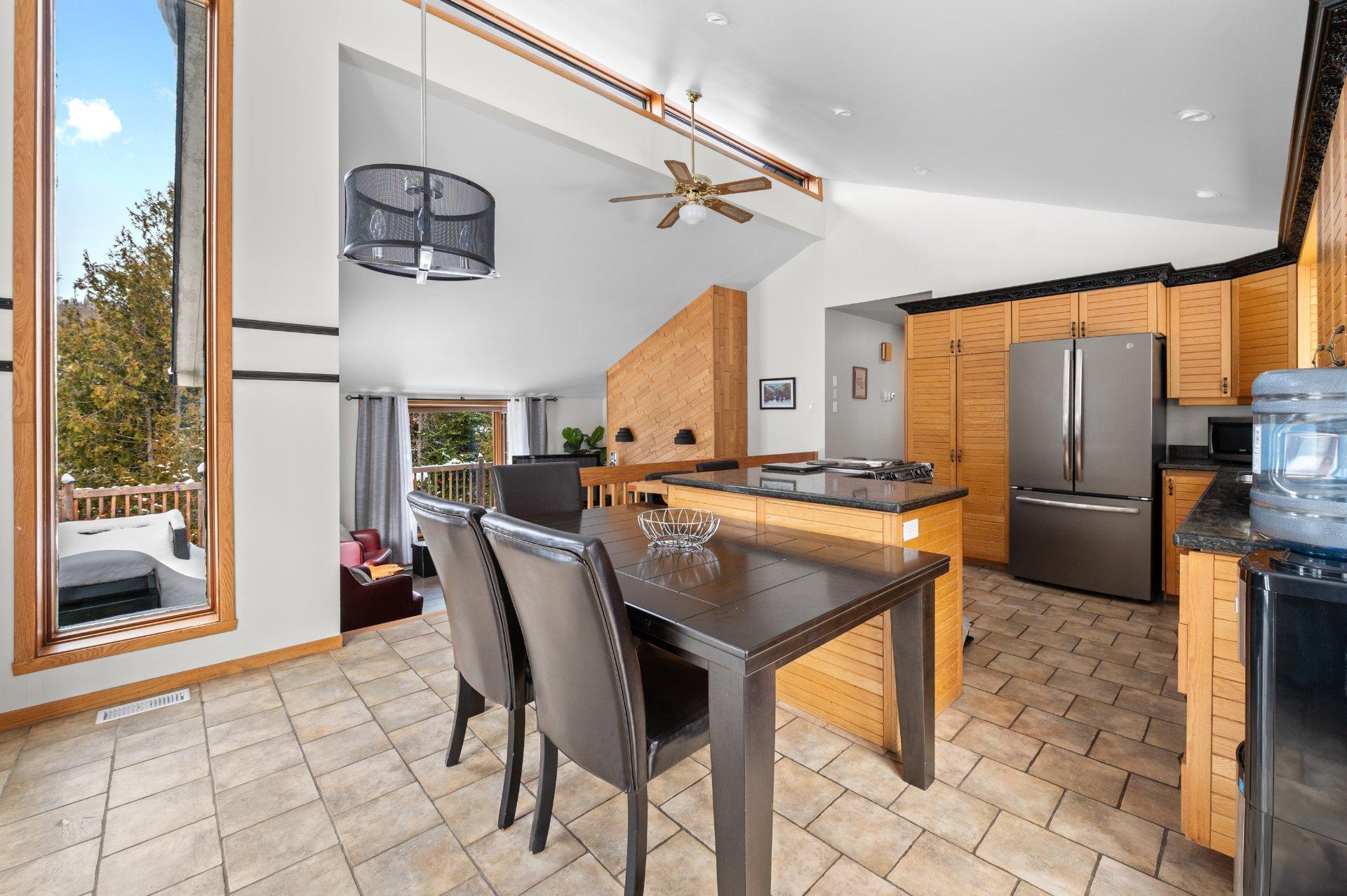 









3497


Ch. du Village

,
Saint-Adolphe-d'Howard,




QC
J0T2B0

