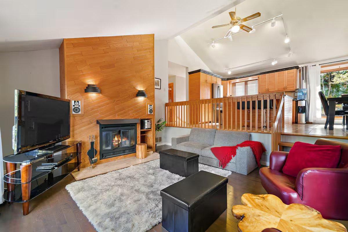 









3497


Ch. du Village

,
Saint-Adolphe-d'Howard,




QC
J0T2B0

