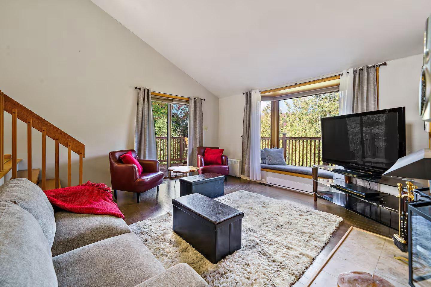 









3497


Ch. du Village

,
Saint-Adolphe-d'Howard,




QC
J0T2B0

