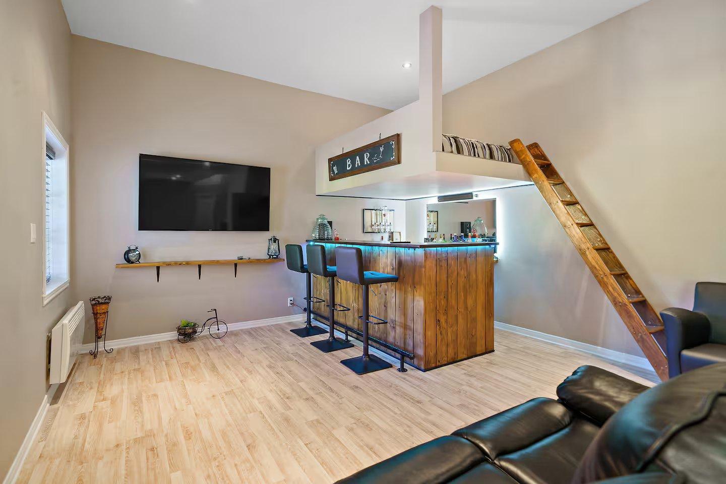 









3497


Ch. du Village

,
Saint-Adolphe-d'Howard,




QC
J0T2B0

