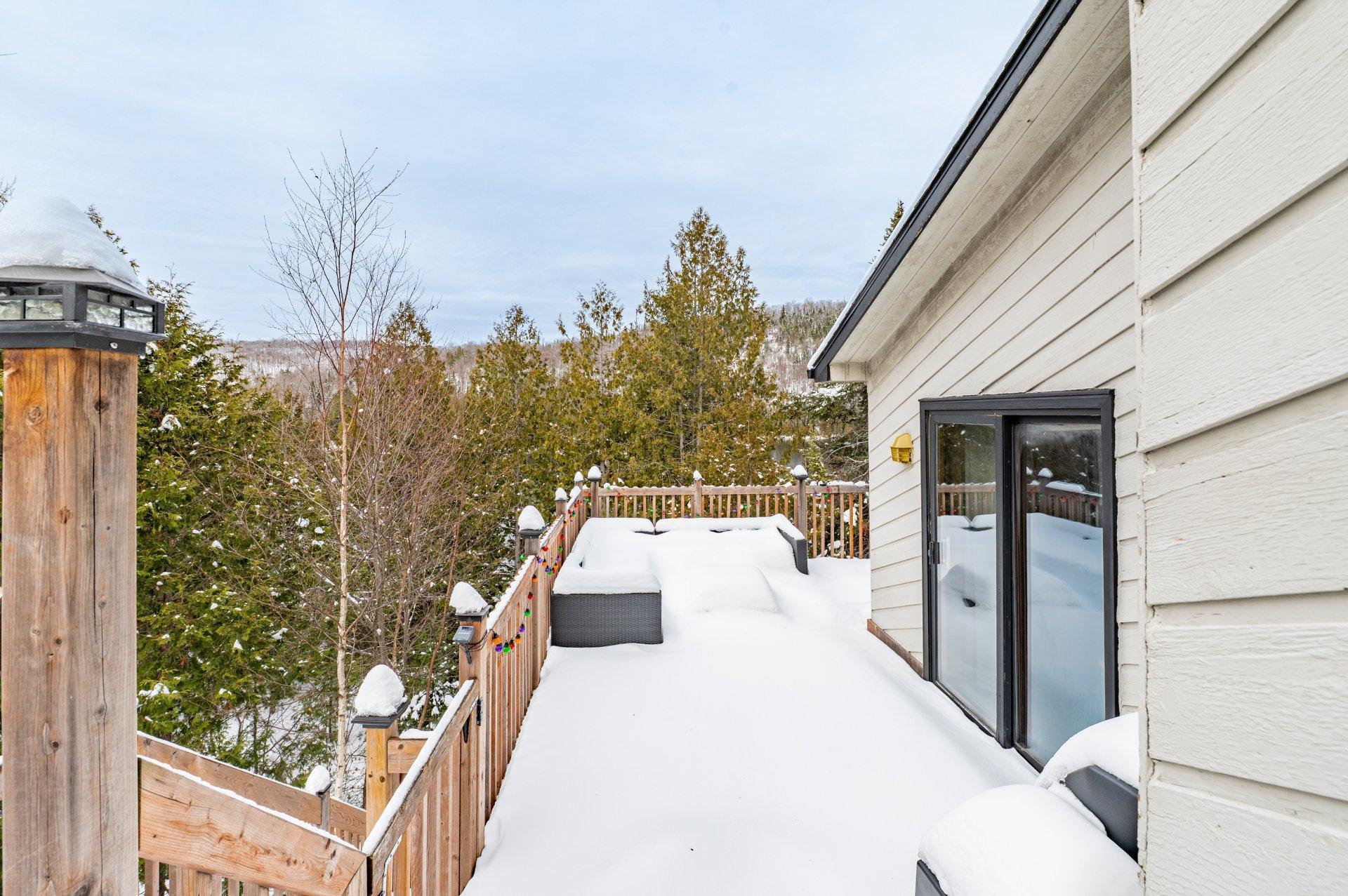 









3497


Ch. du Village

,
Saint-Adolphe-d'Howard,




QC
J0T2B0

