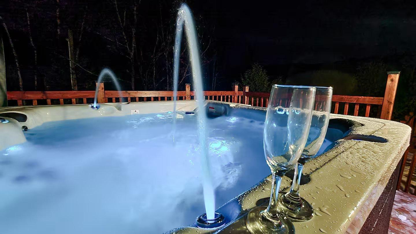 









3497


Ch. du Village

,
Saint-Adolphe-d'Howard,




QC
J0T2B0

