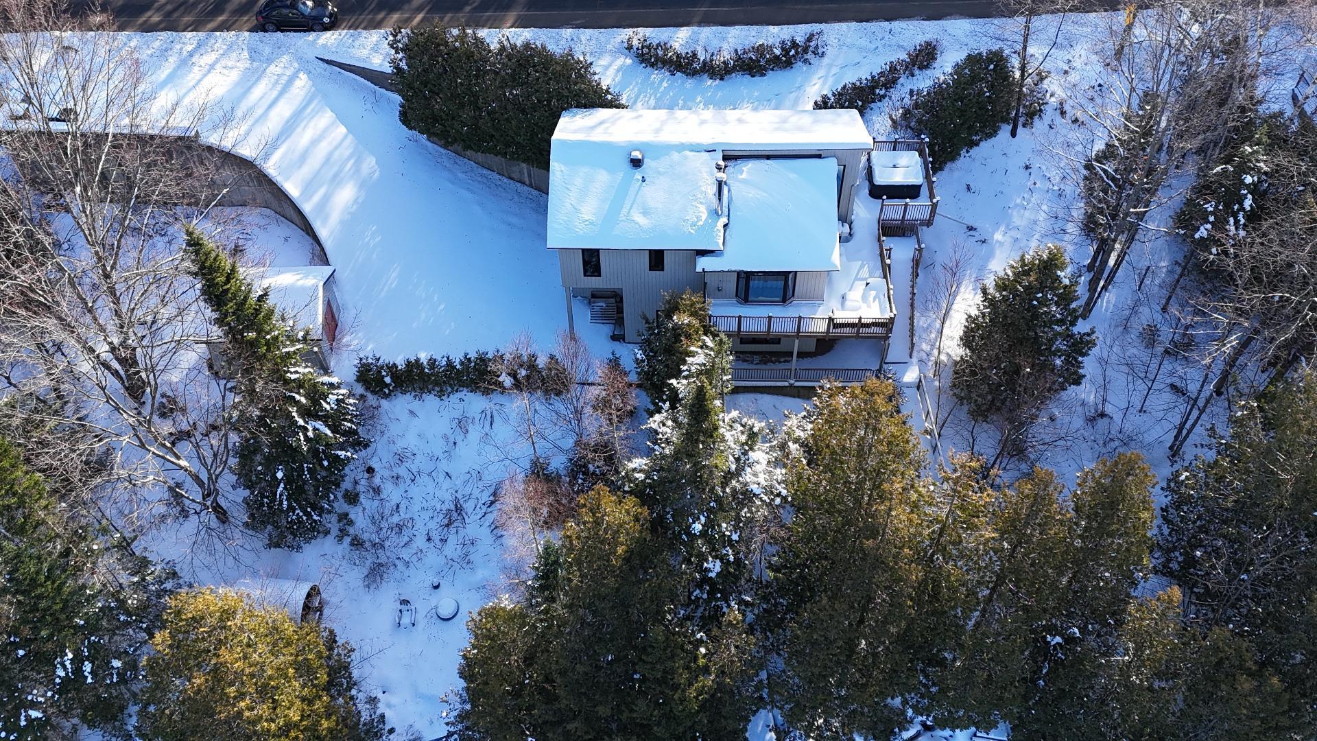 









3497


Ch. du Village

,
Saint-Adolphe-d'Howard,




QC
J0T2B0

