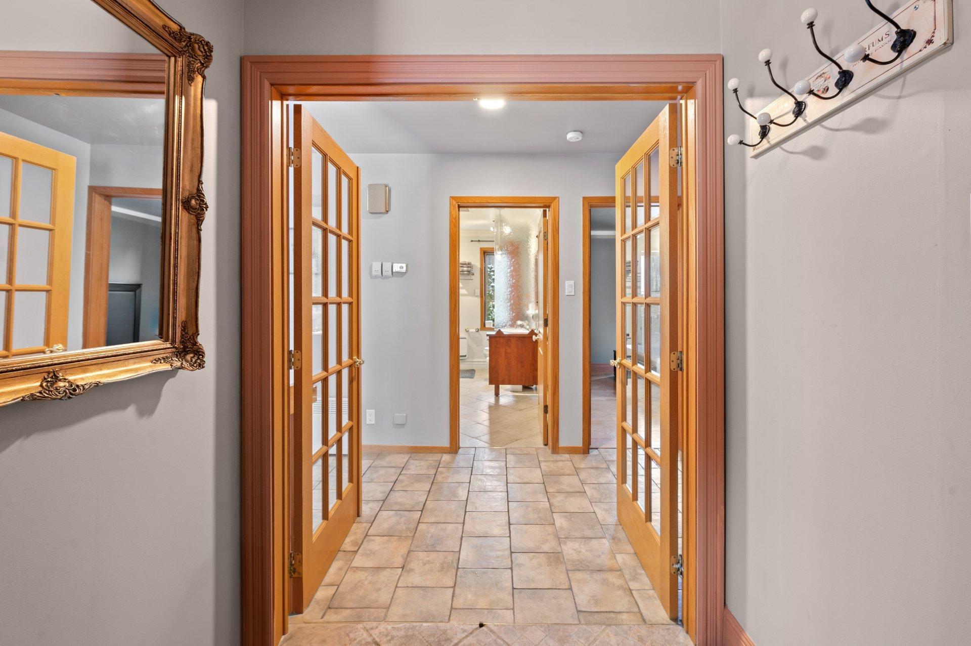 









3497


Ch. du Village

,
Saint-Adolphe-d'Howard,




QC
J0T2B0

