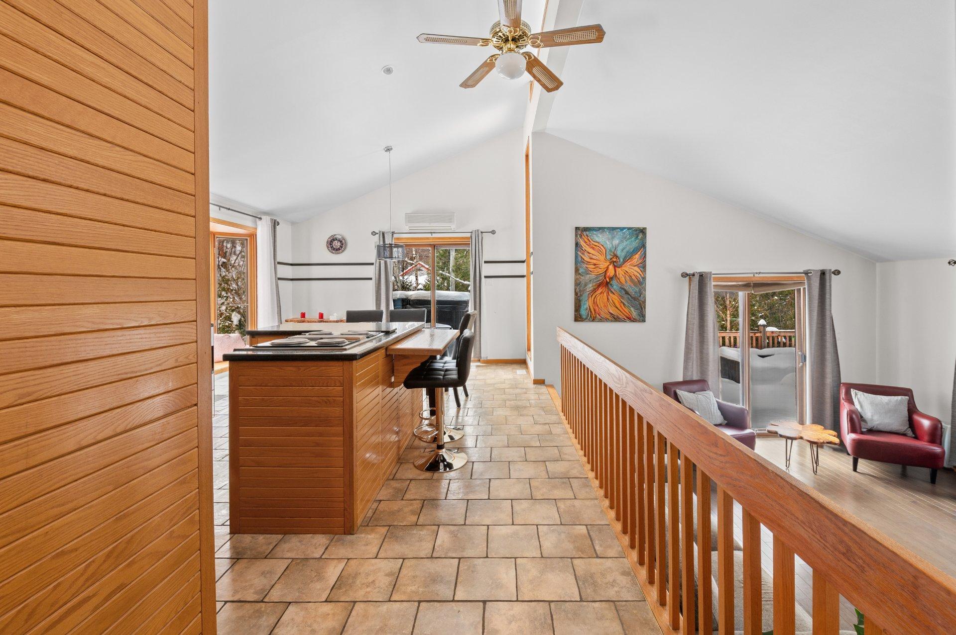 









3497


Ch. du Village

,
Saint-Adolphe-d'Howard,




QC
J0T2B0

